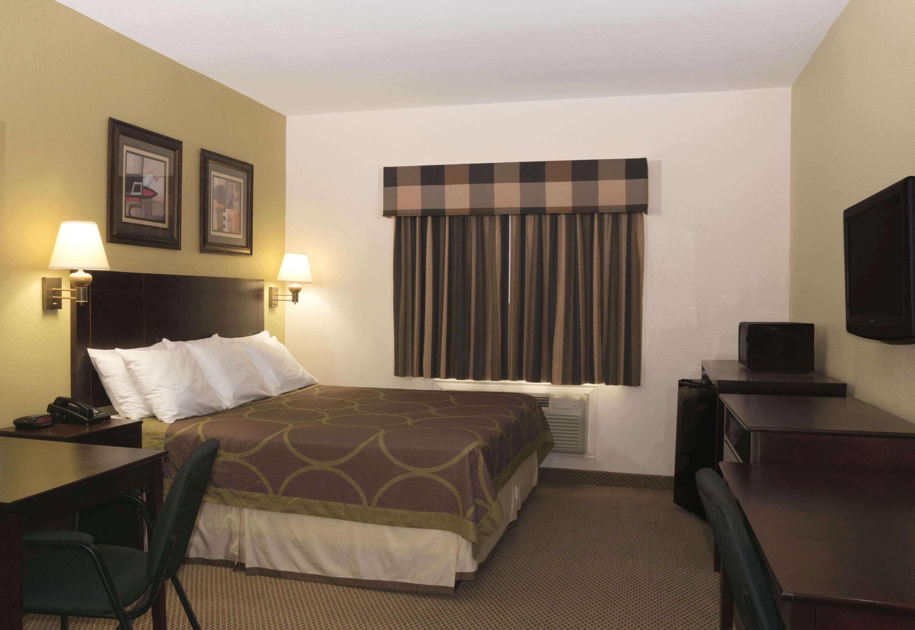 Room King Bed Non Smoking