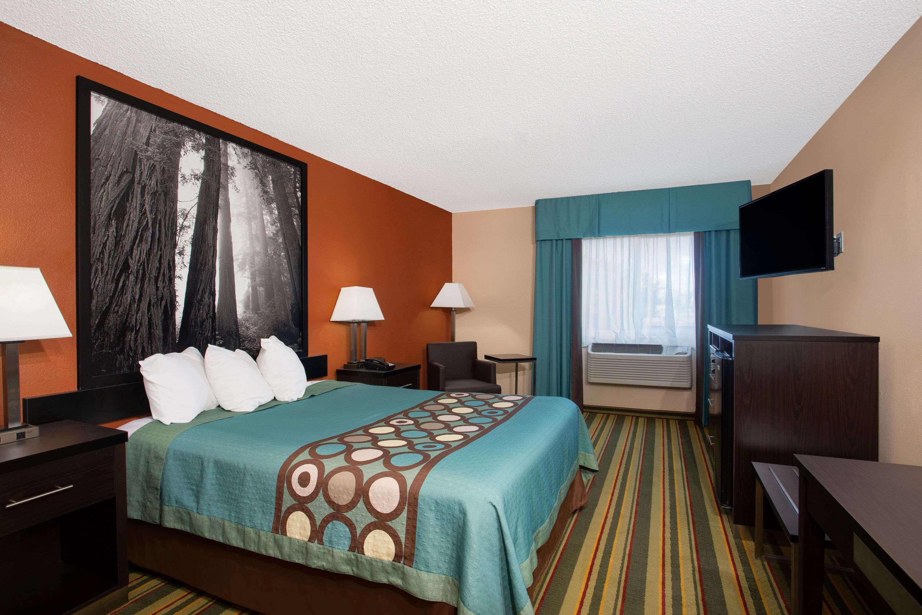 Double Queen Size Bed