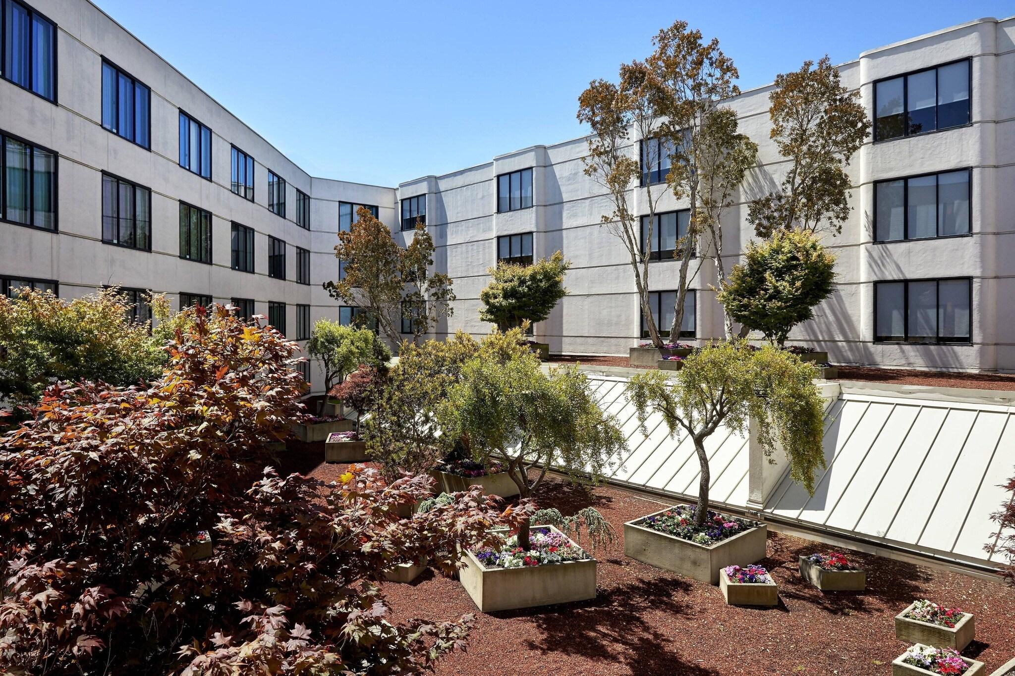 Suite Two Queen Beds Non Smoking