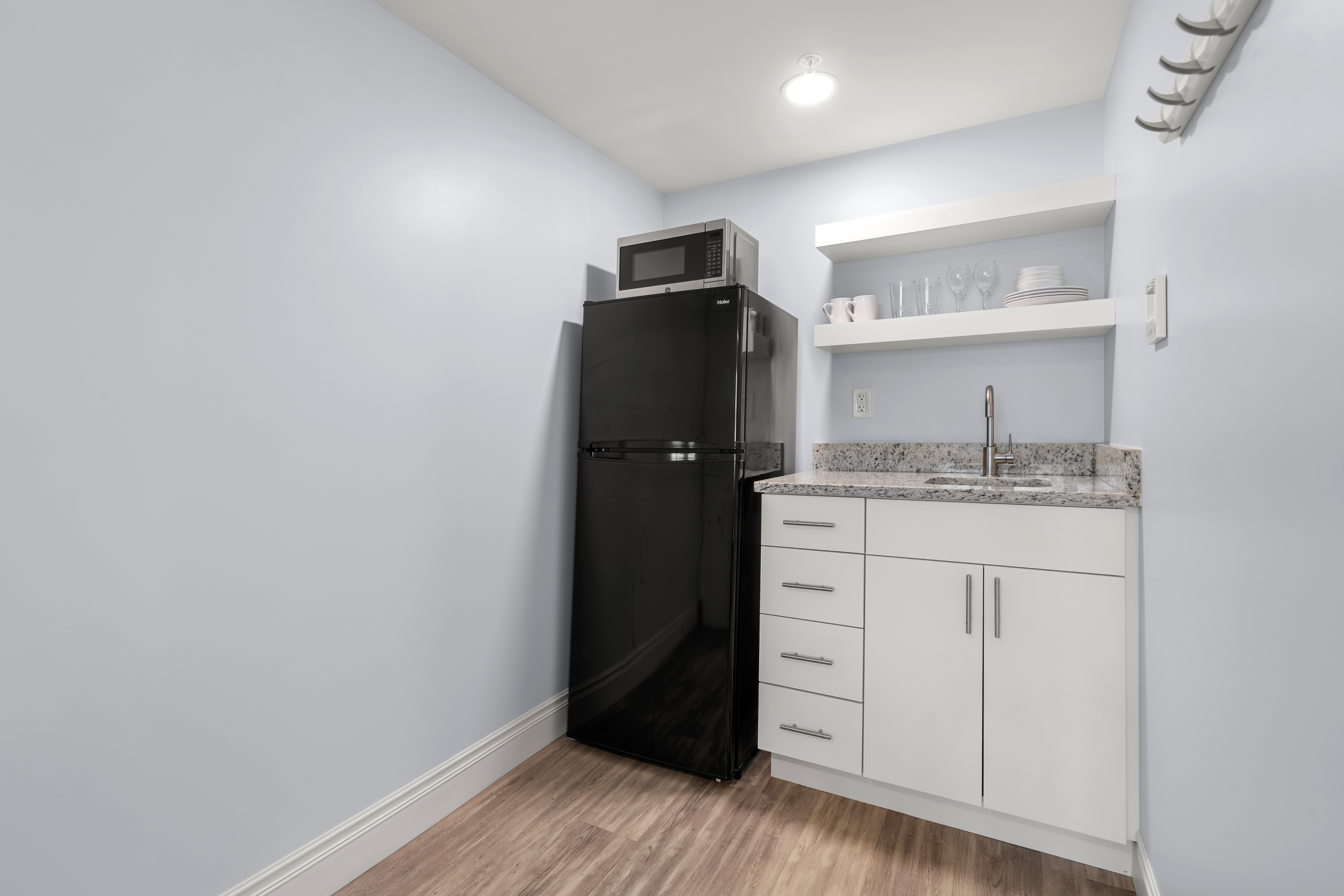 Studio King Size Bed