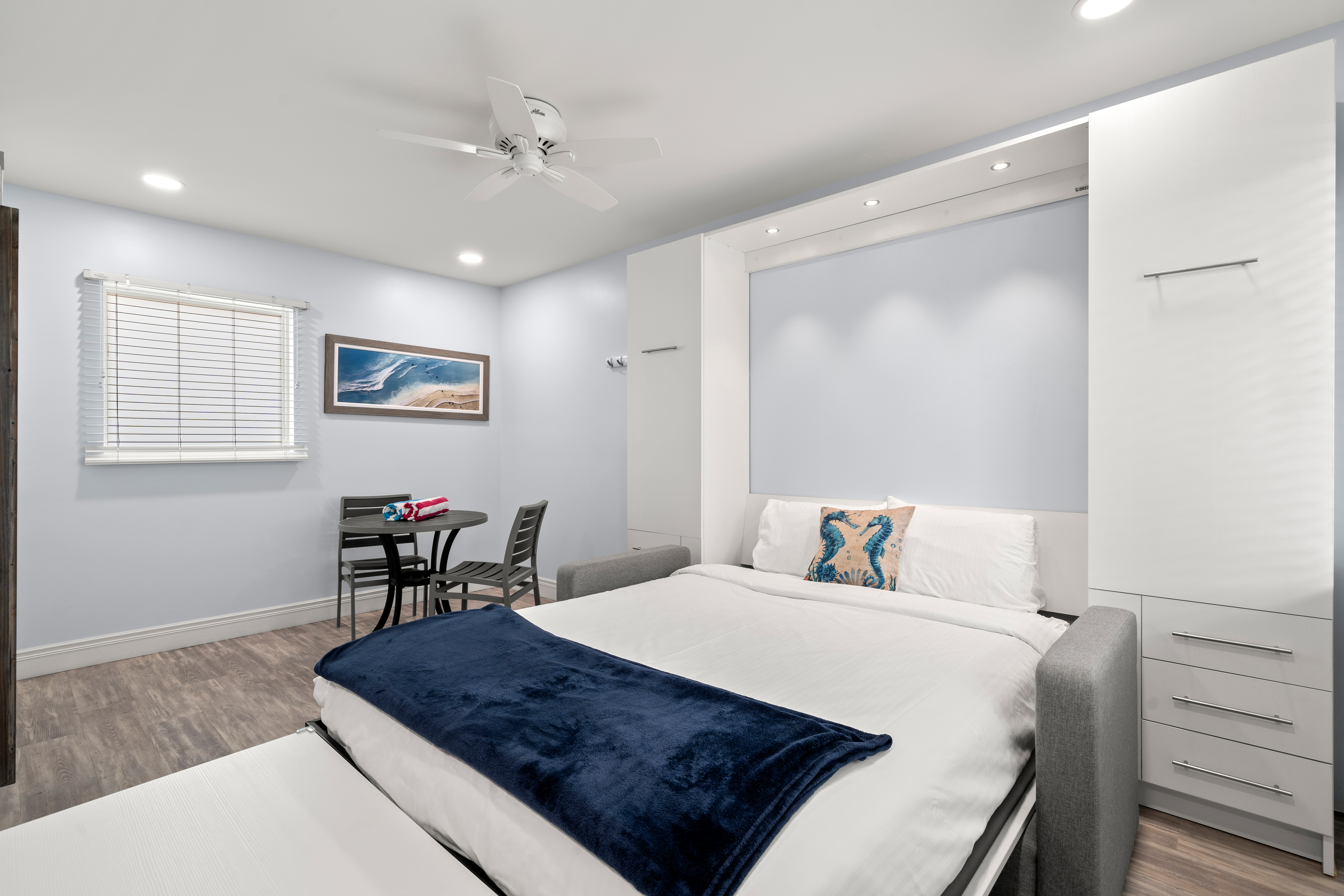 Room Guest Room Queen Bed