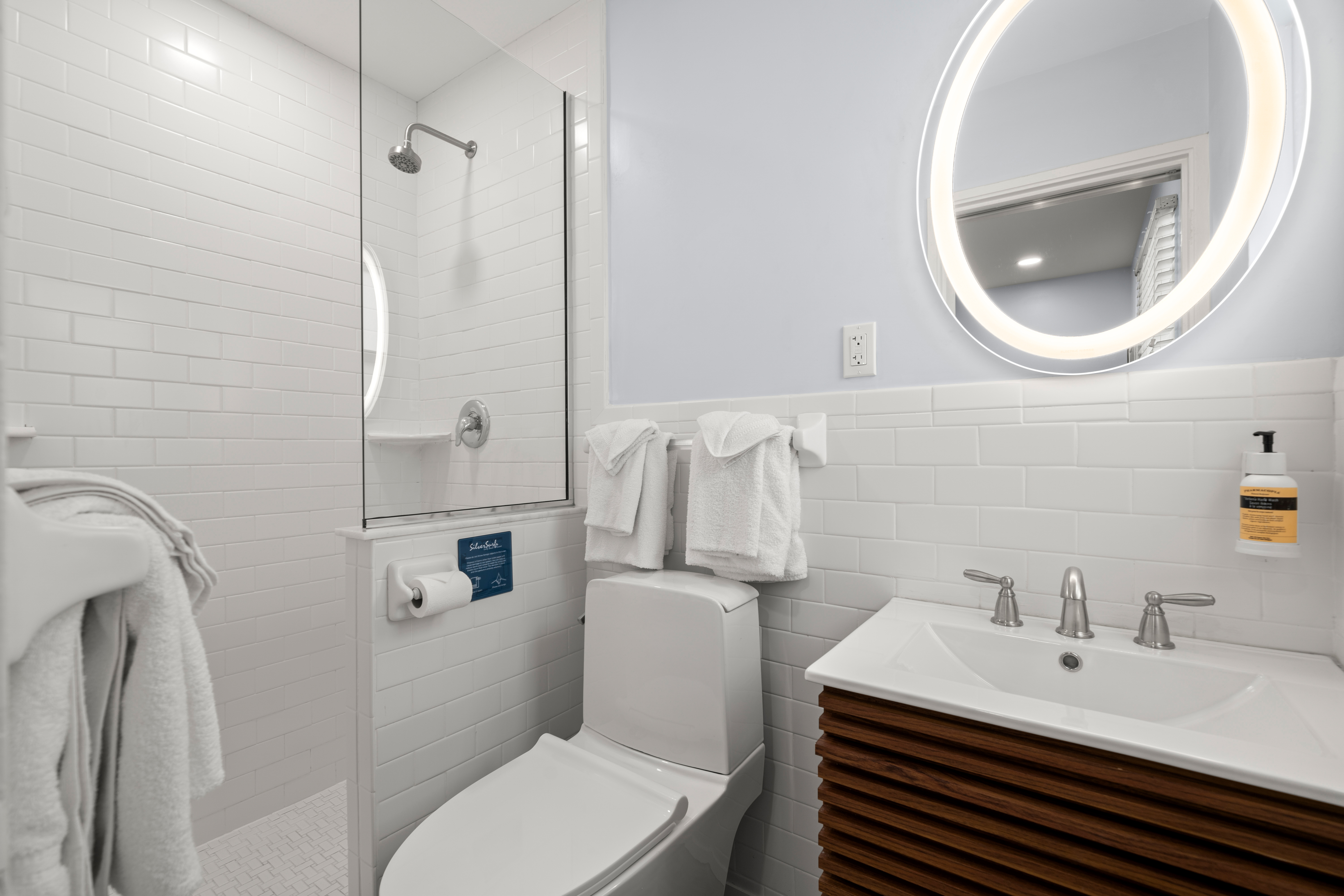 Room Guest Room Queen Bed