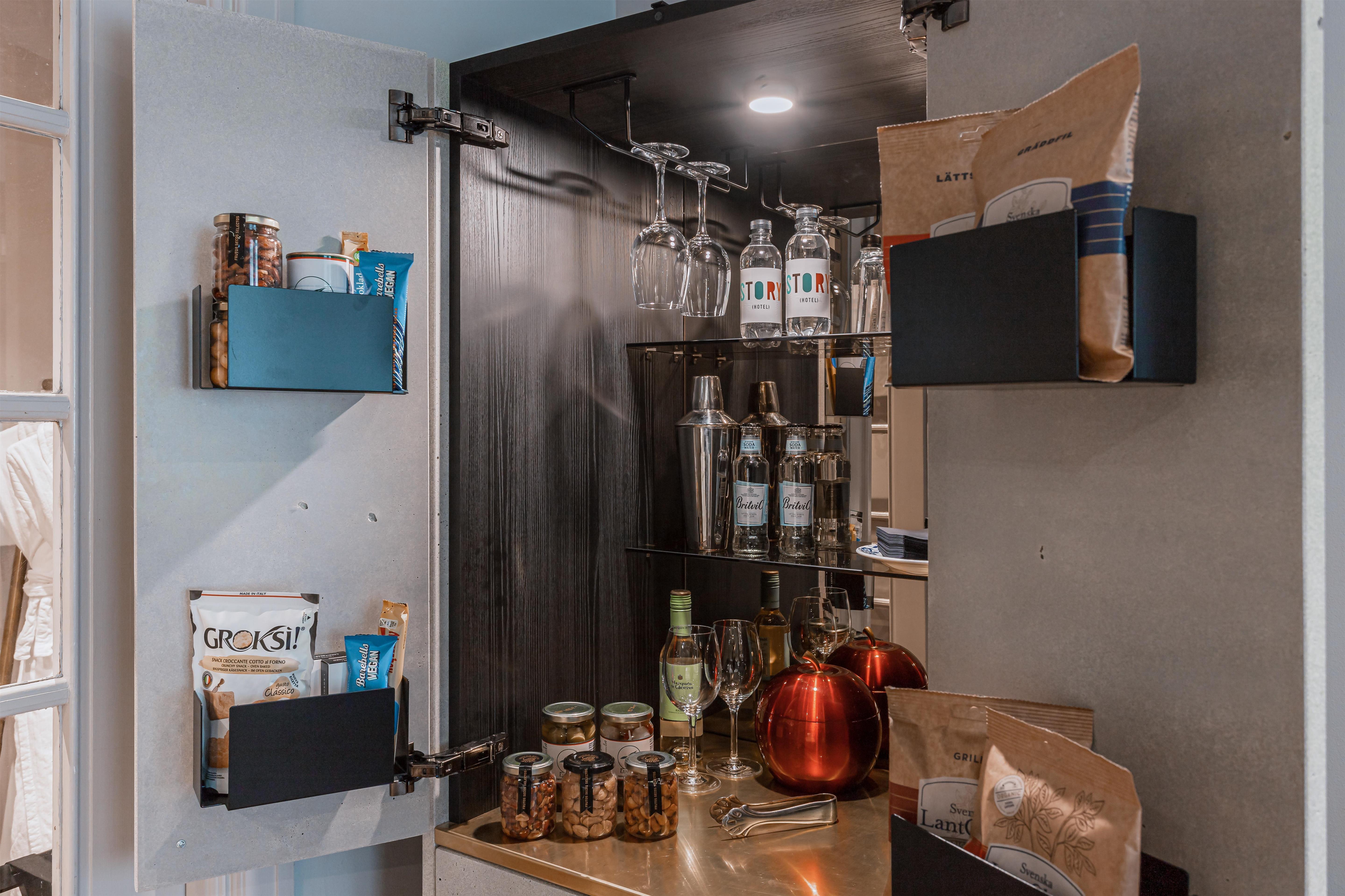 Double Deluxe King Bed