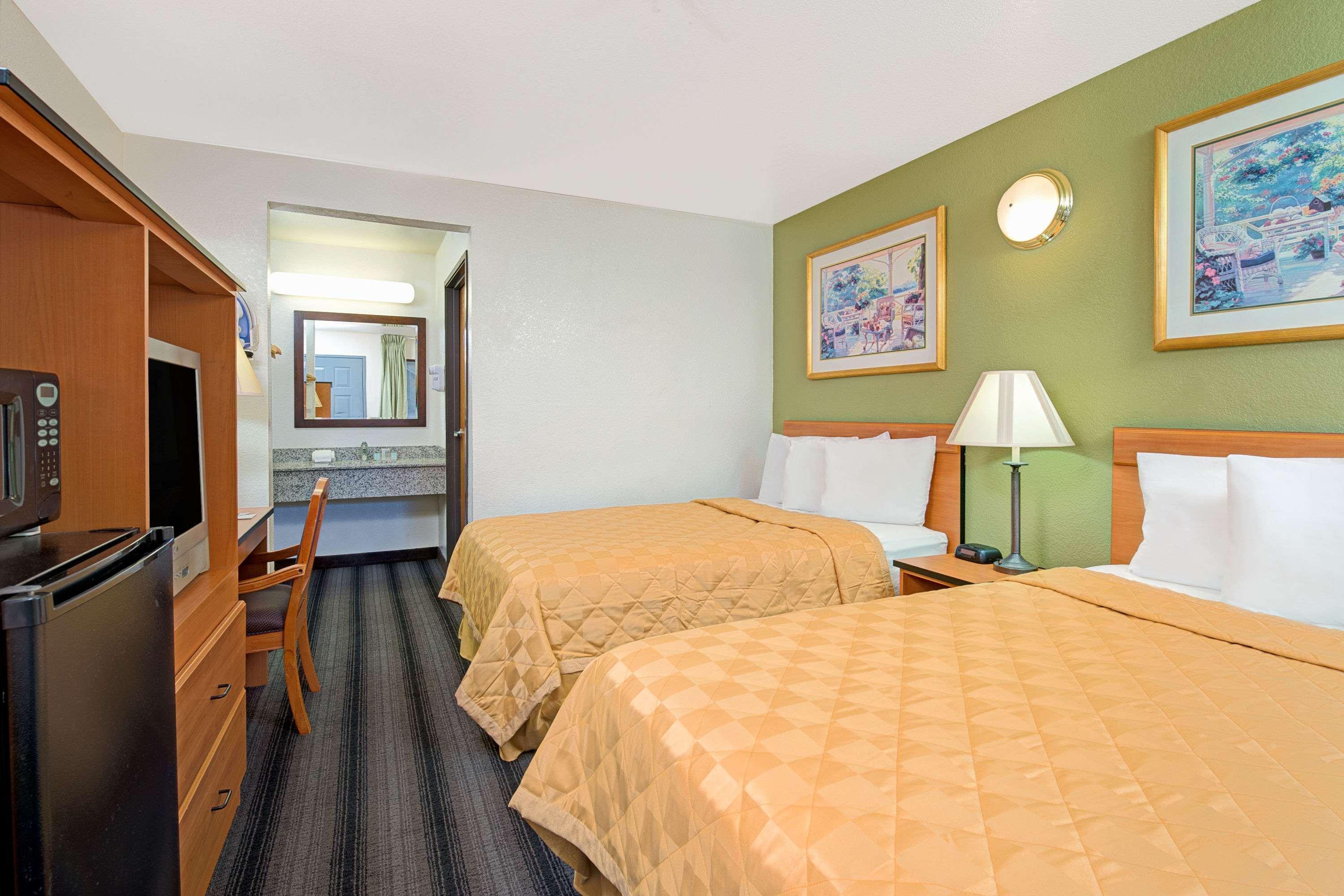 Quadruple Two Double Beds