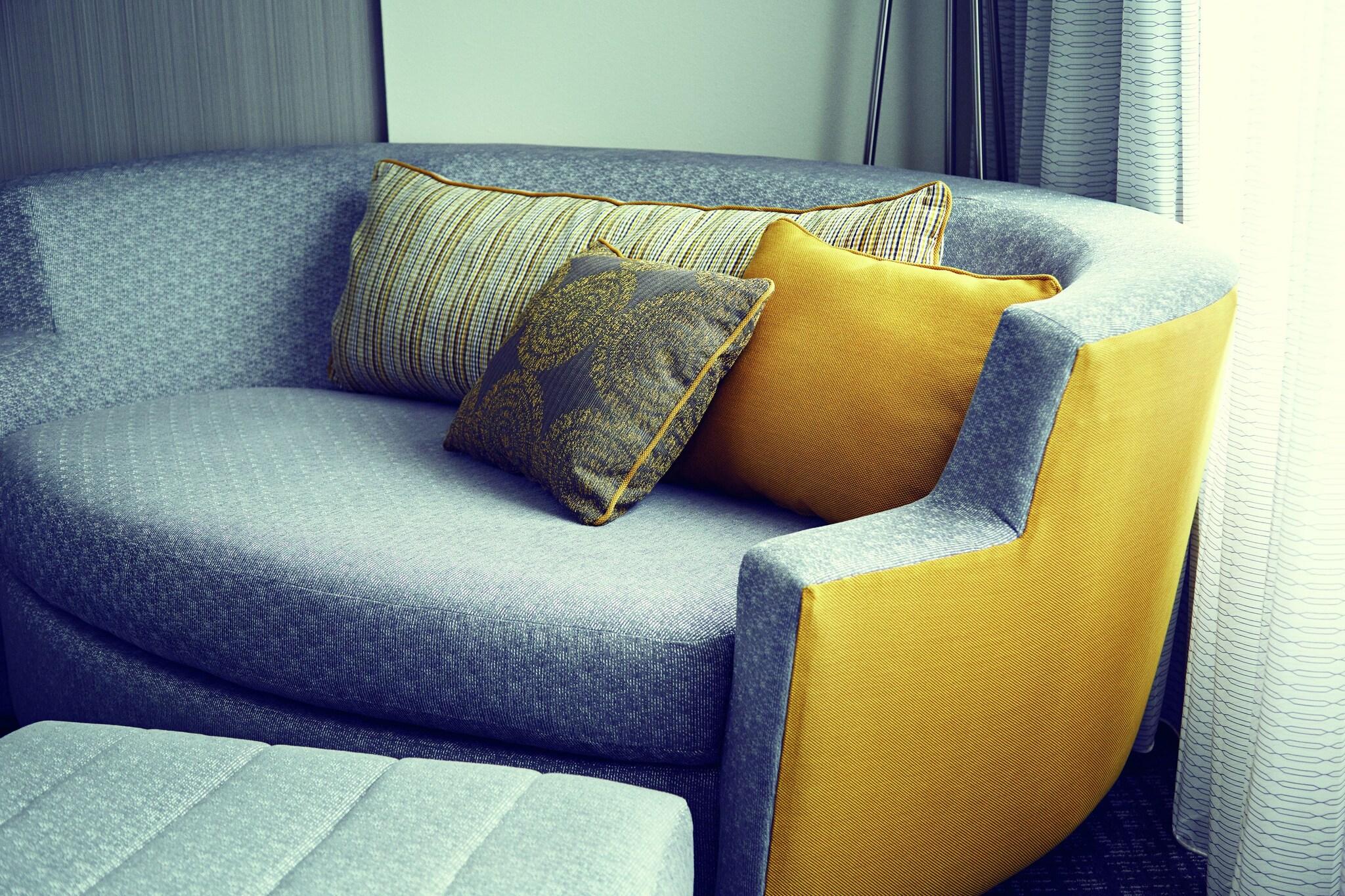 Studio Accessible King Size Bed