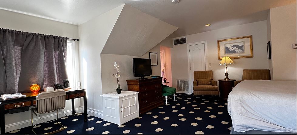 Suite Classic King Bed