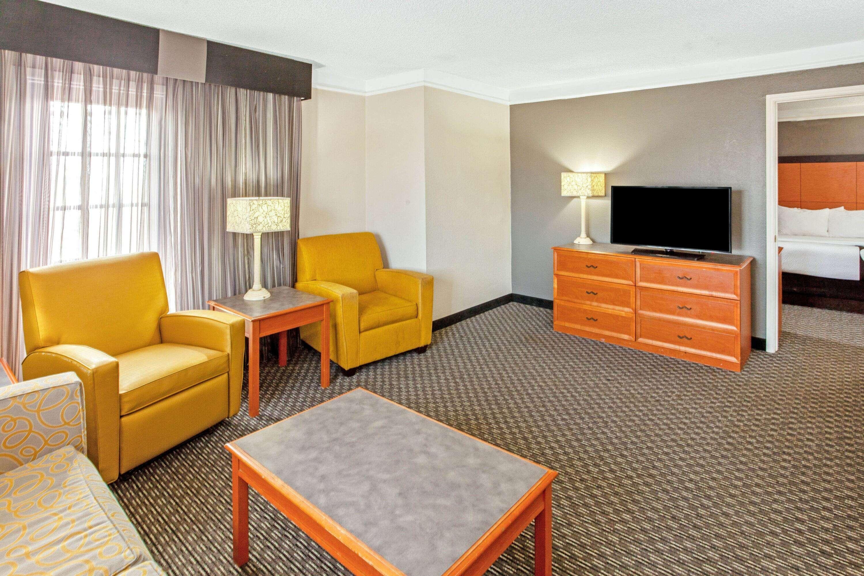 Suite King Bed Non Smoking