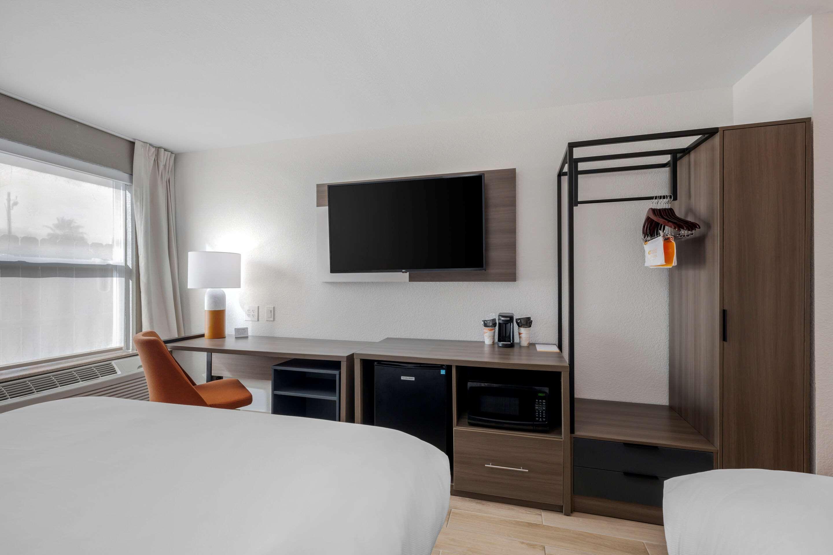 Room Accessible-two Queen Beds