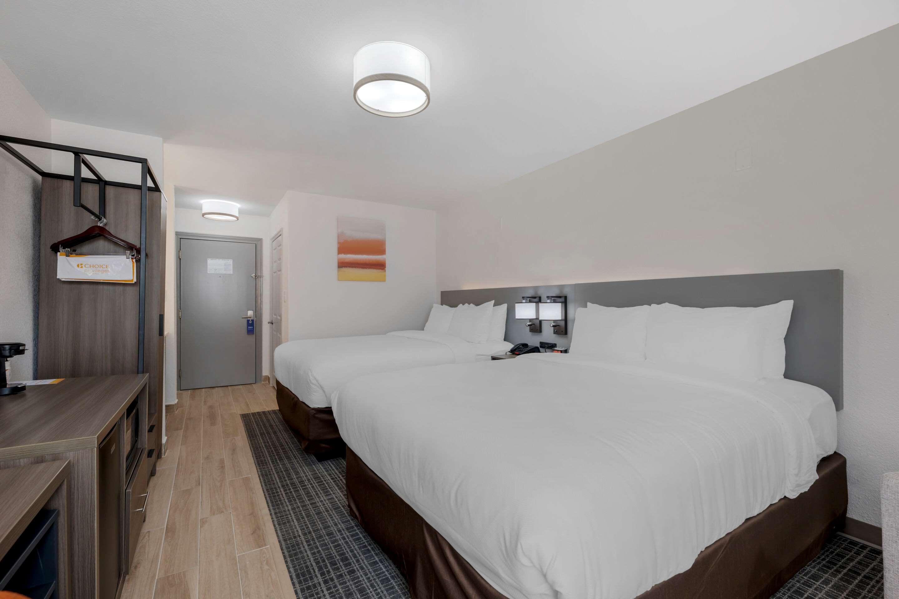 Room Accessible-two Queen Beds
