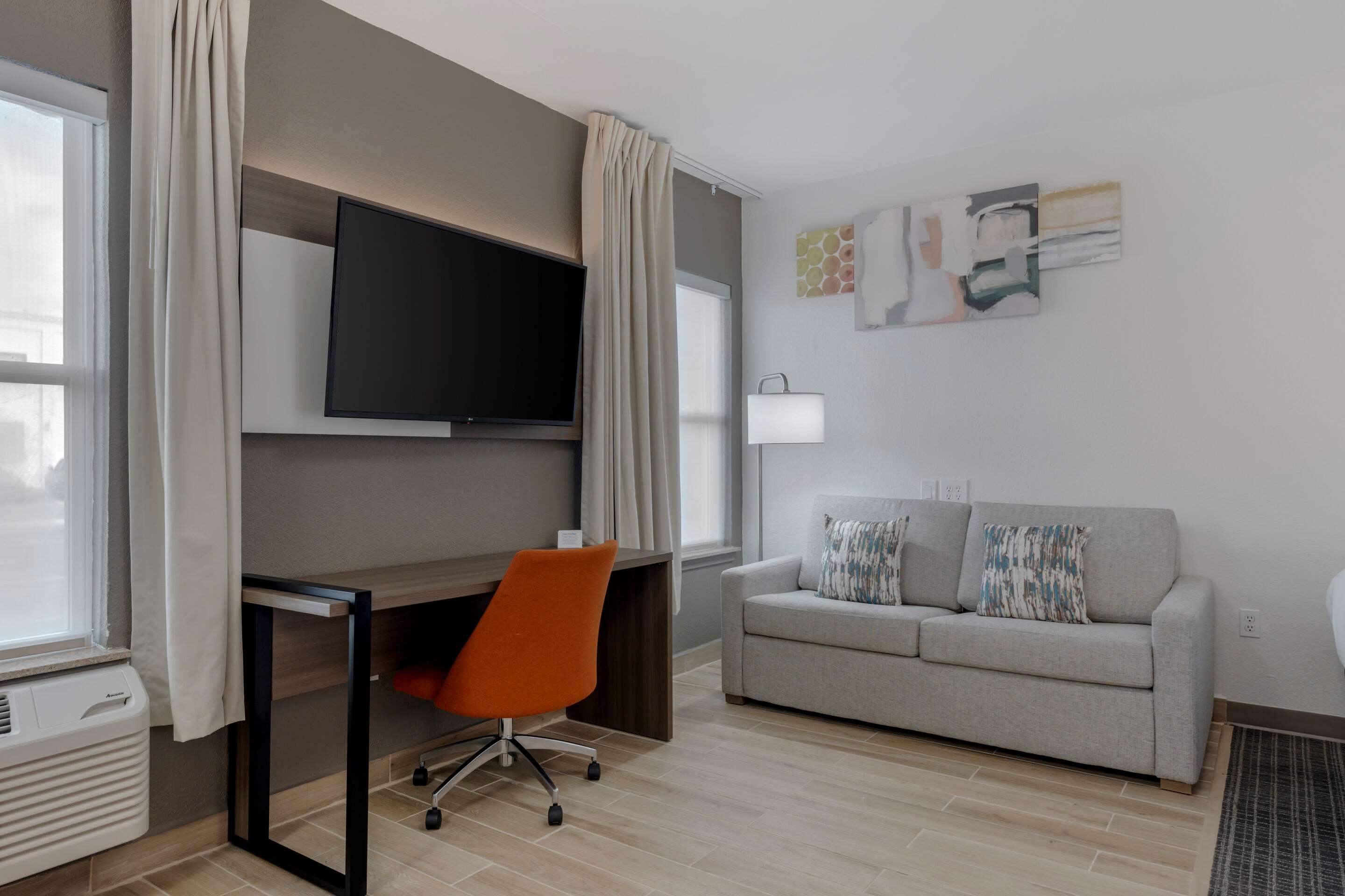 Suite Two Queen Beds