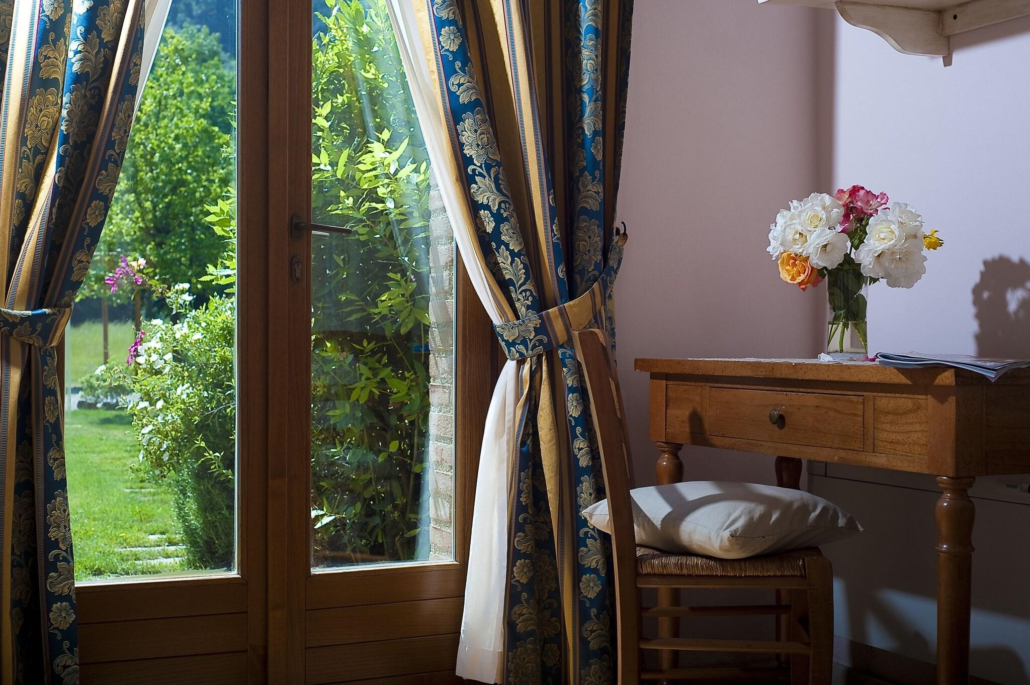 Apartment Queen Size Bed