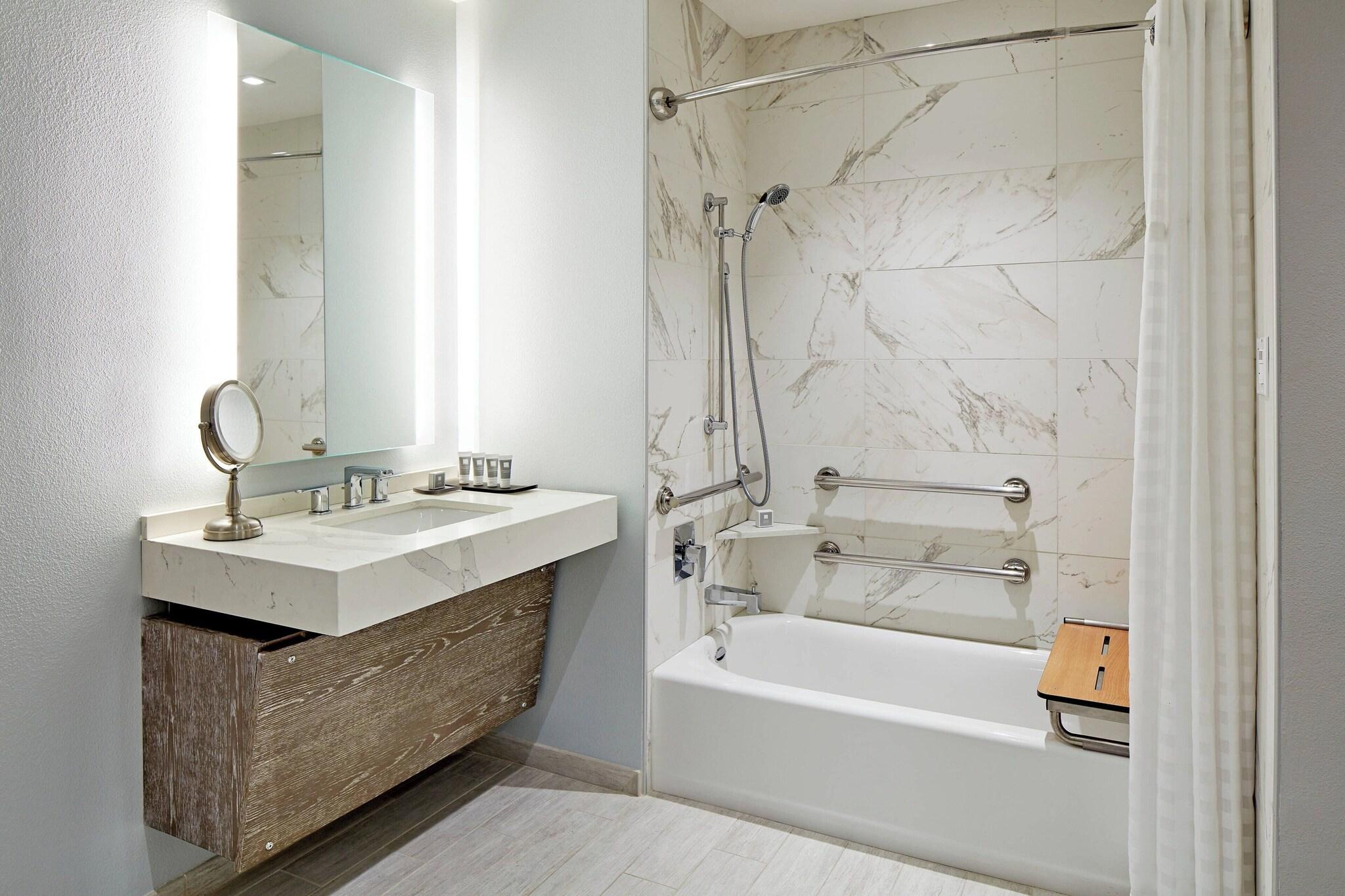 Double Classic Mountain View