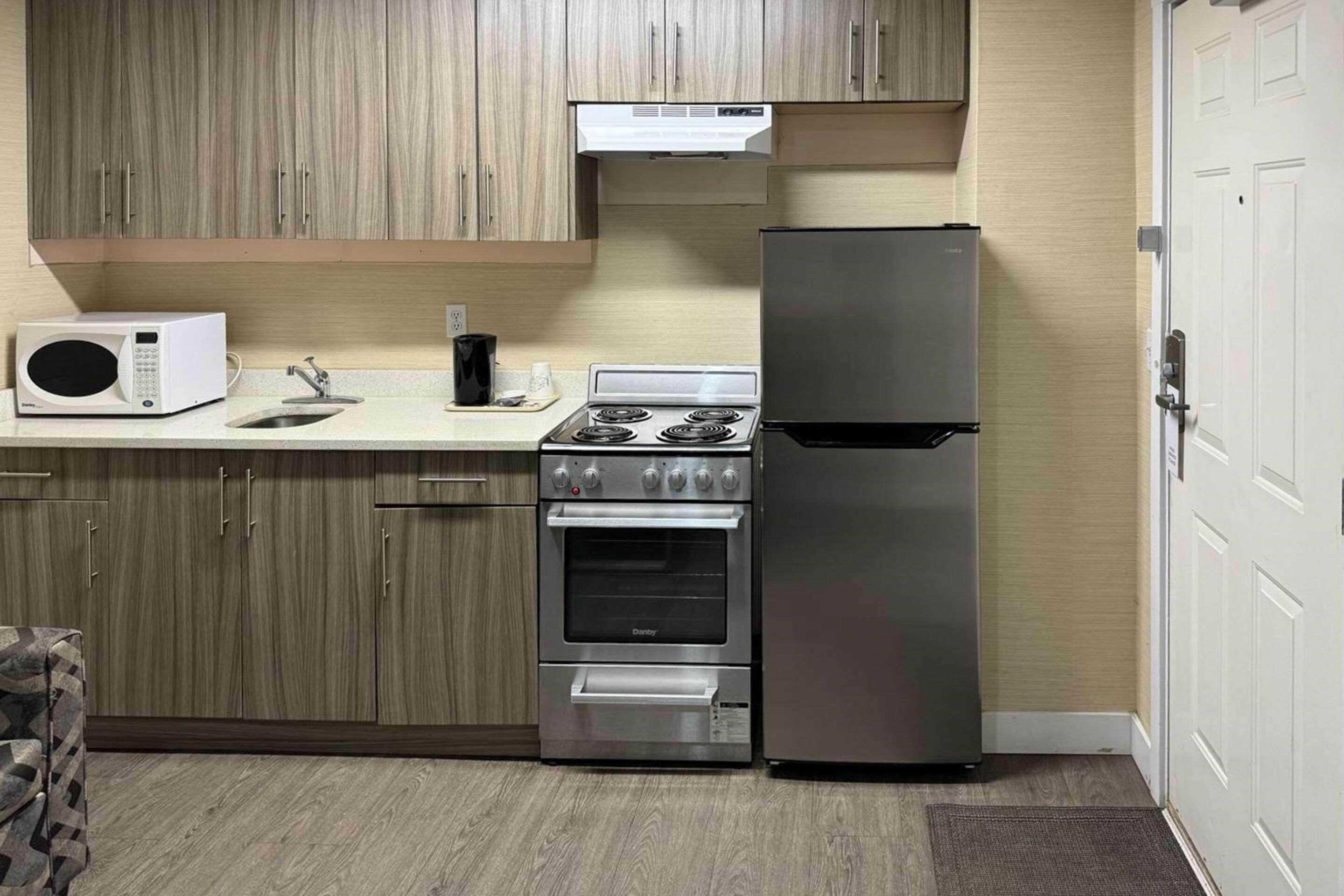 Suite Queen Size Bed