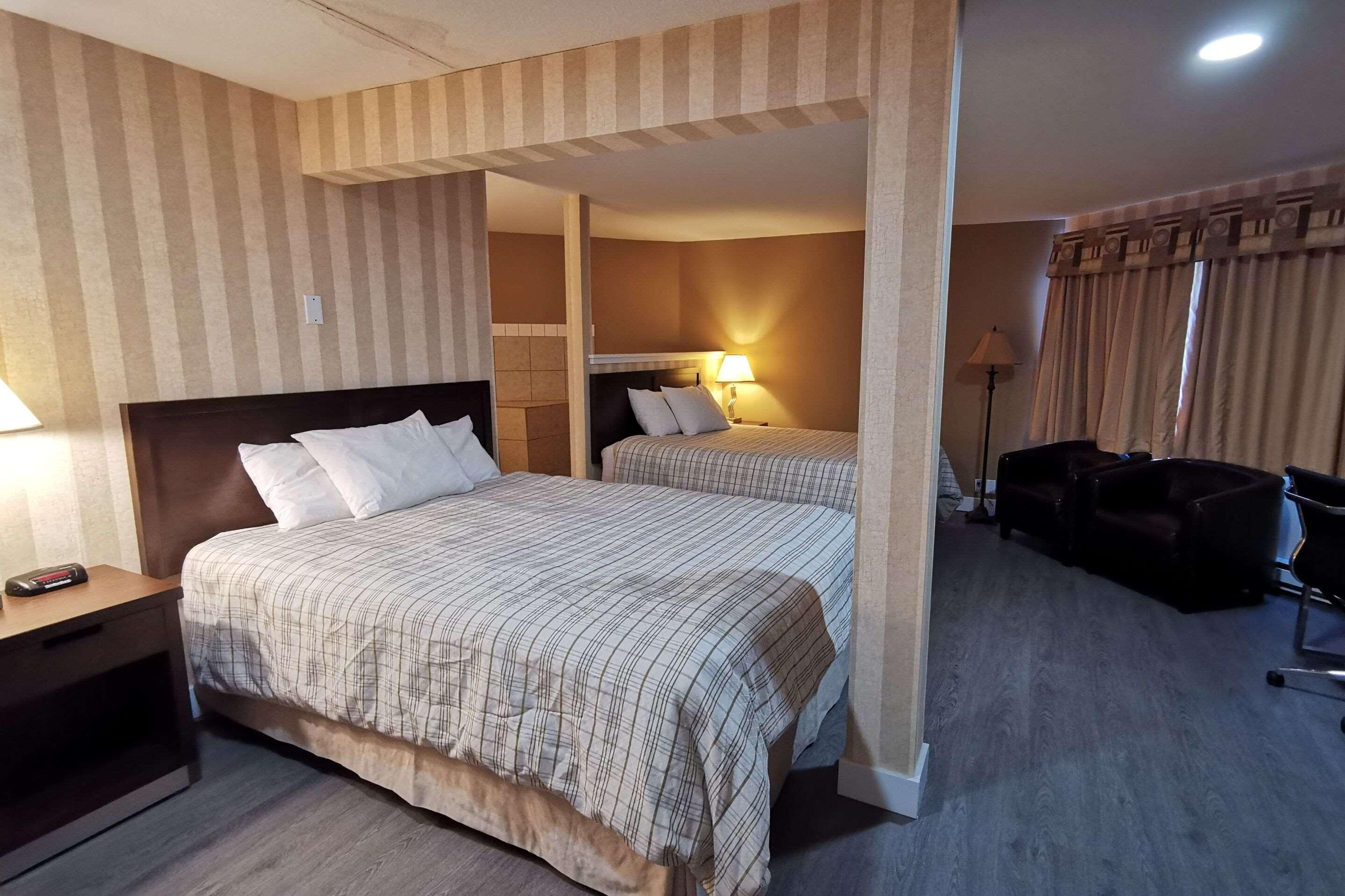 Suite Two Queen Beds