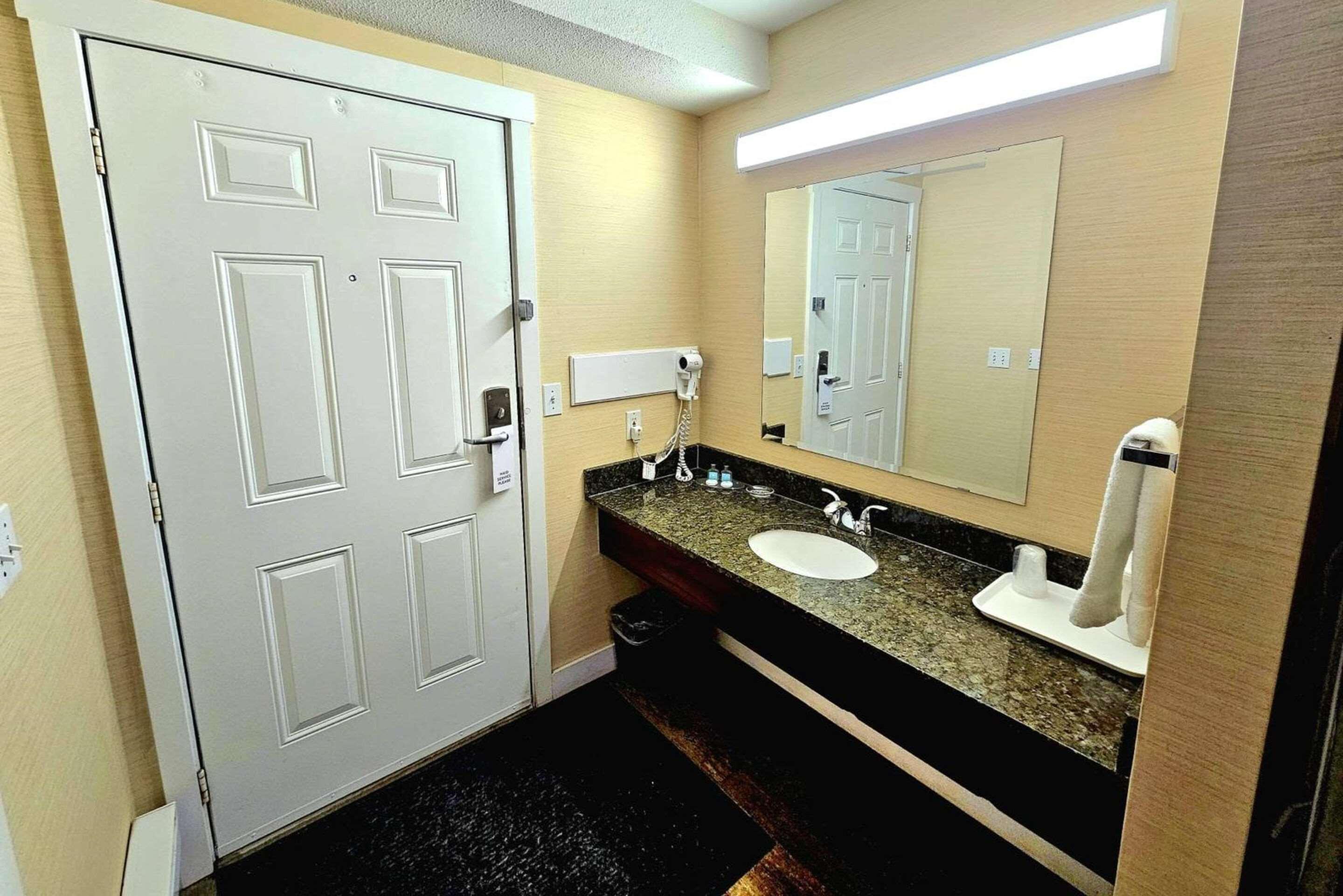 Suite Two Queen Beds