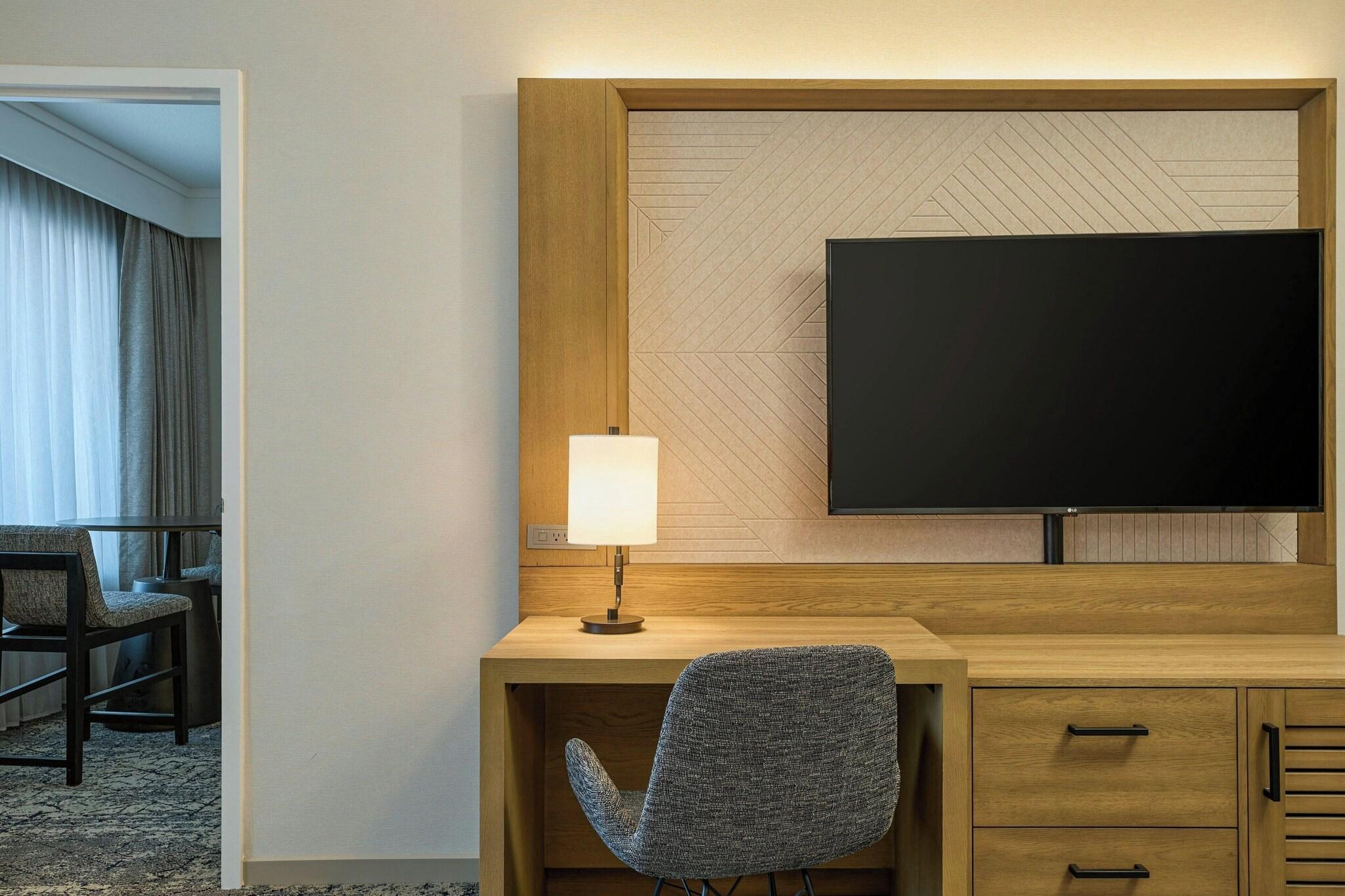 Suite Club Two Queen Beds