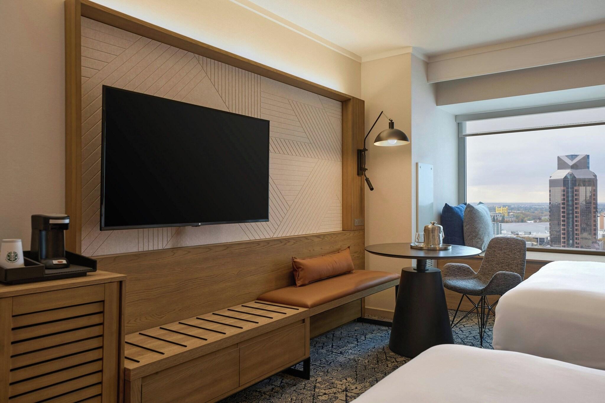 Quadruple Club Two Queen Beds