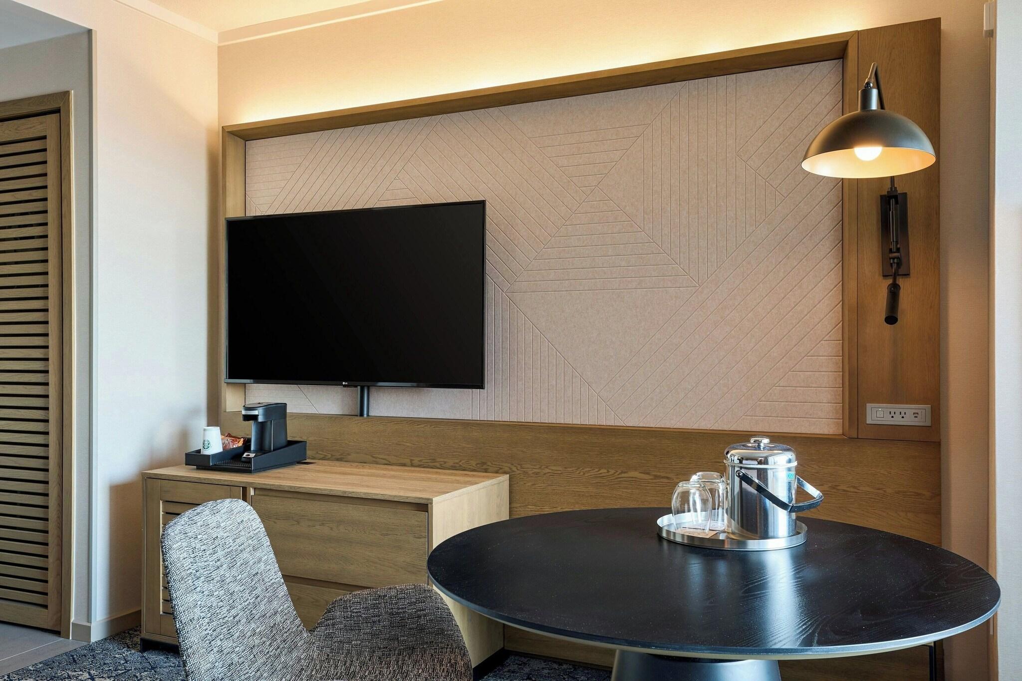 Double Accessible King Size Bed