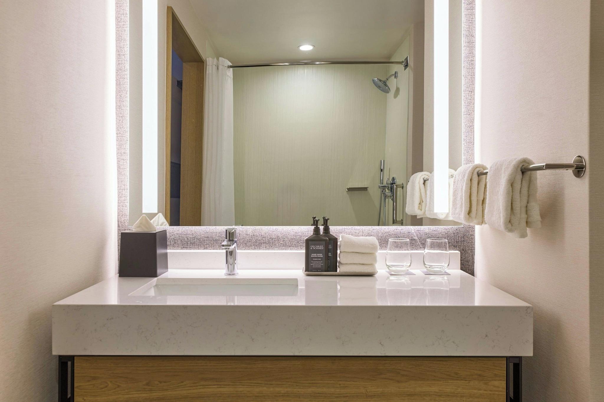 Quadruple Accessible-two Queen Beds