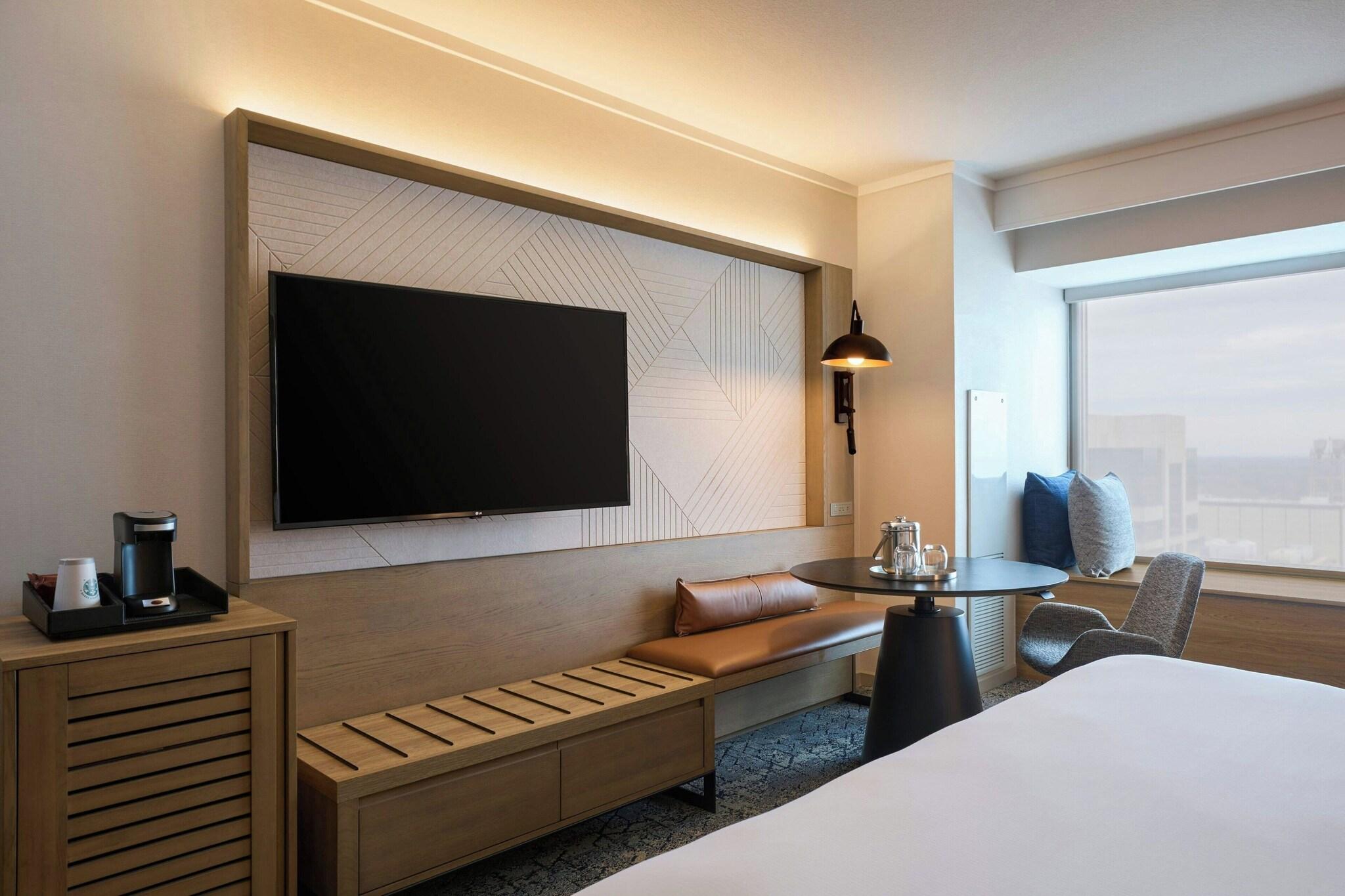 Double Club King Bed