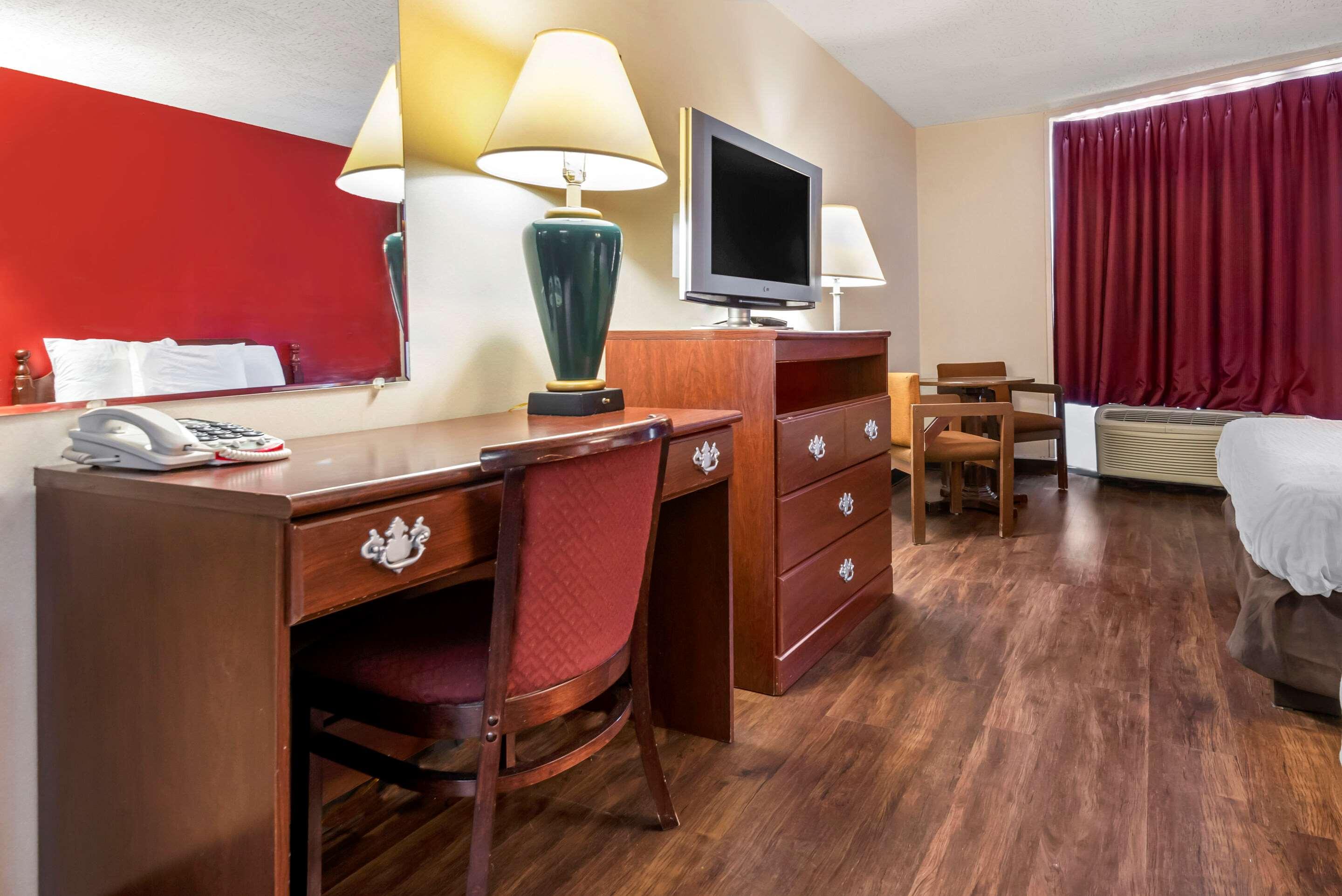 Quadruple Two Queen Beds Non Smoking