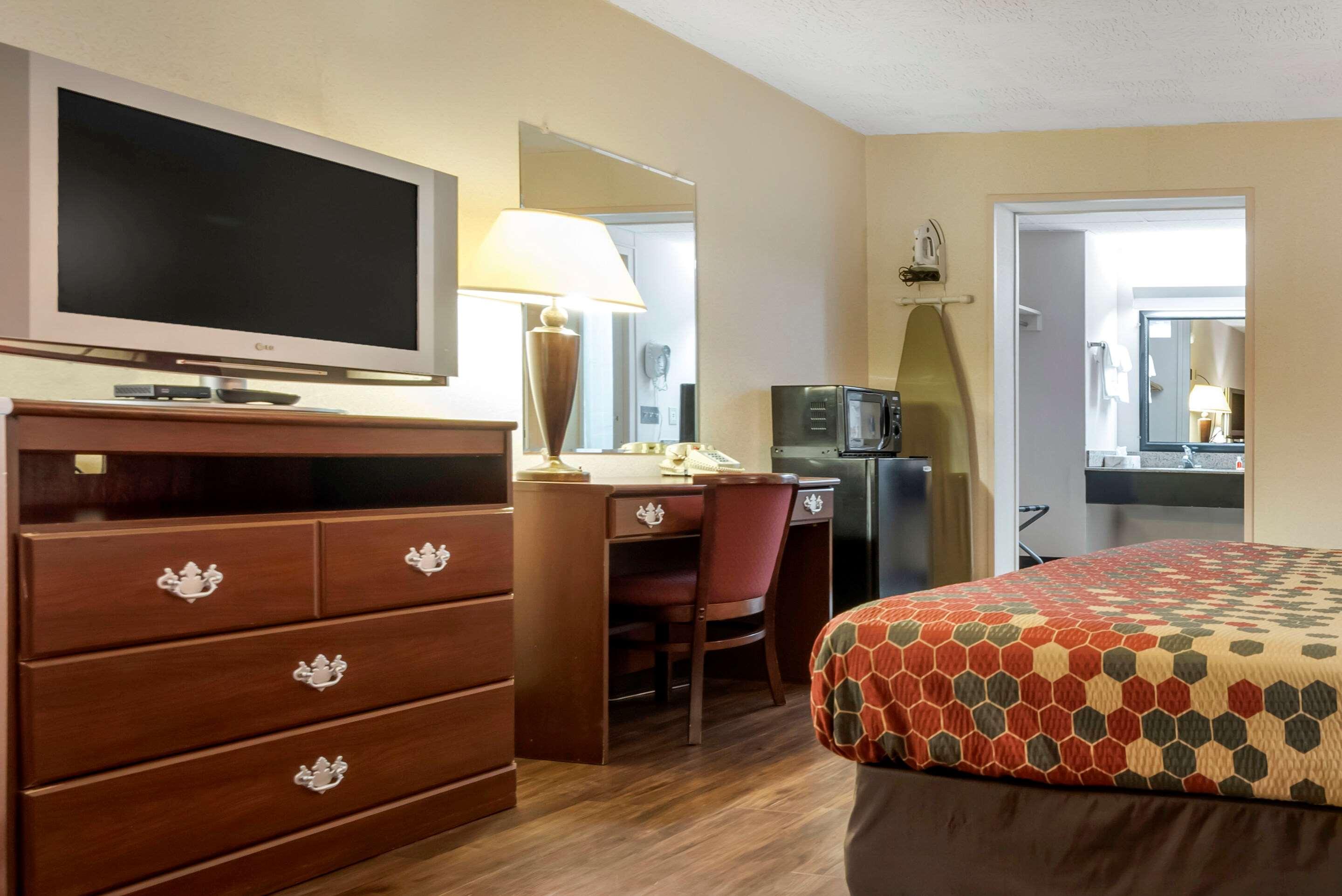 Double Queen Size Bed