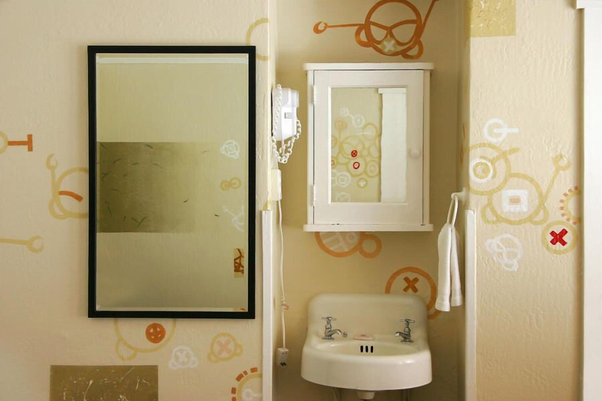 Double Queen Size Bed