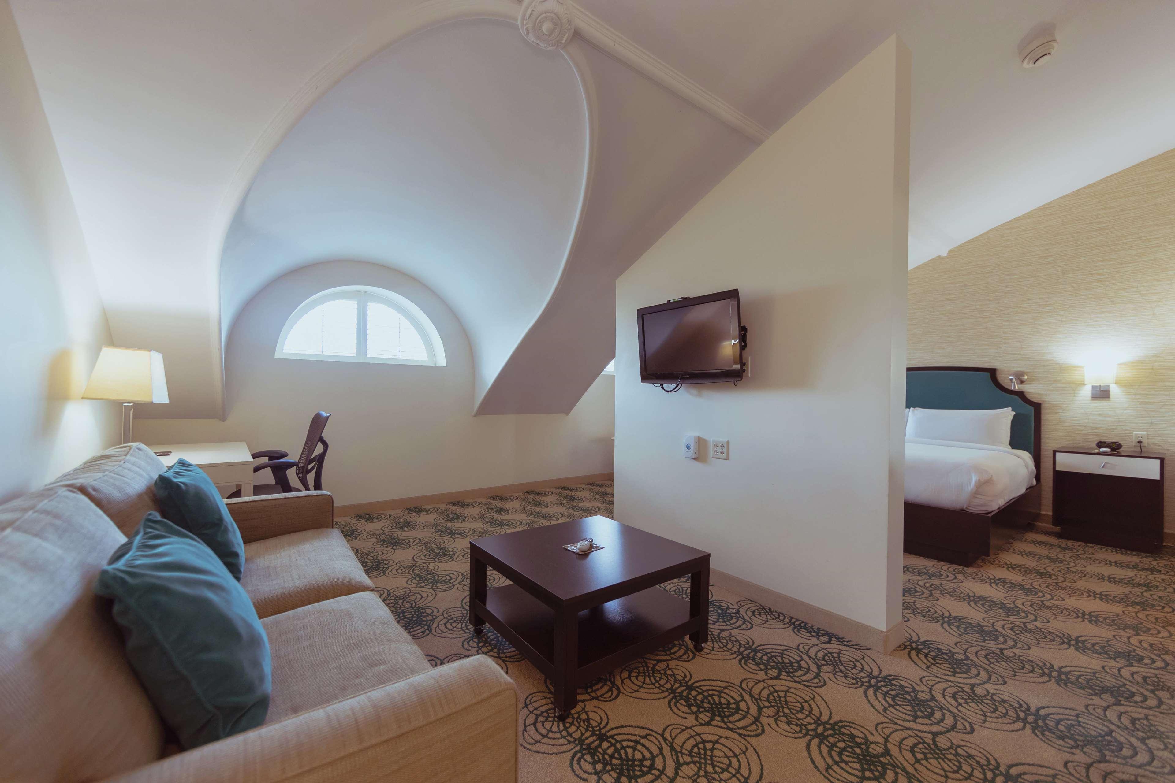 Junior Suite King Size Bed