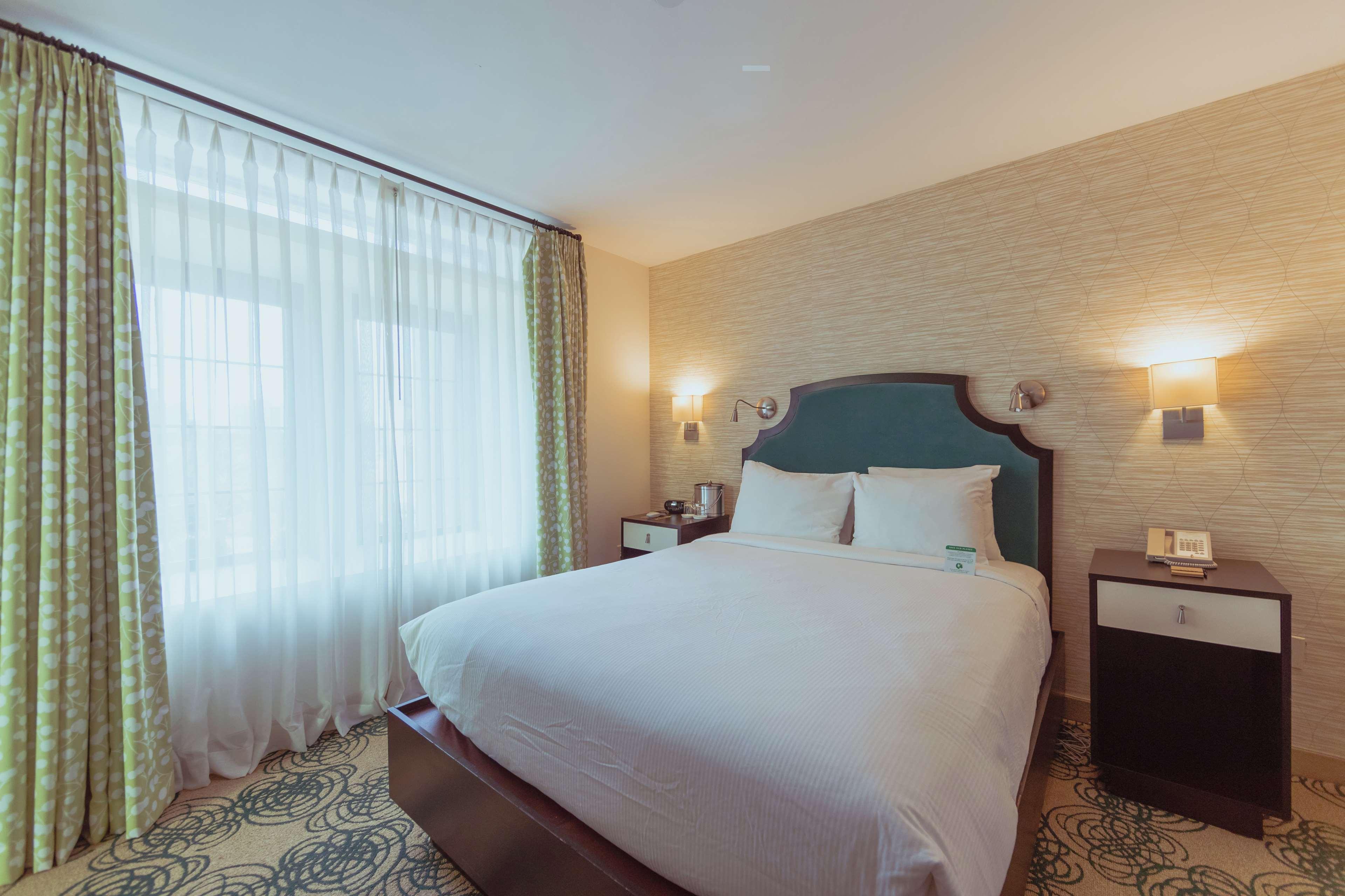 Double Queen Size Bed