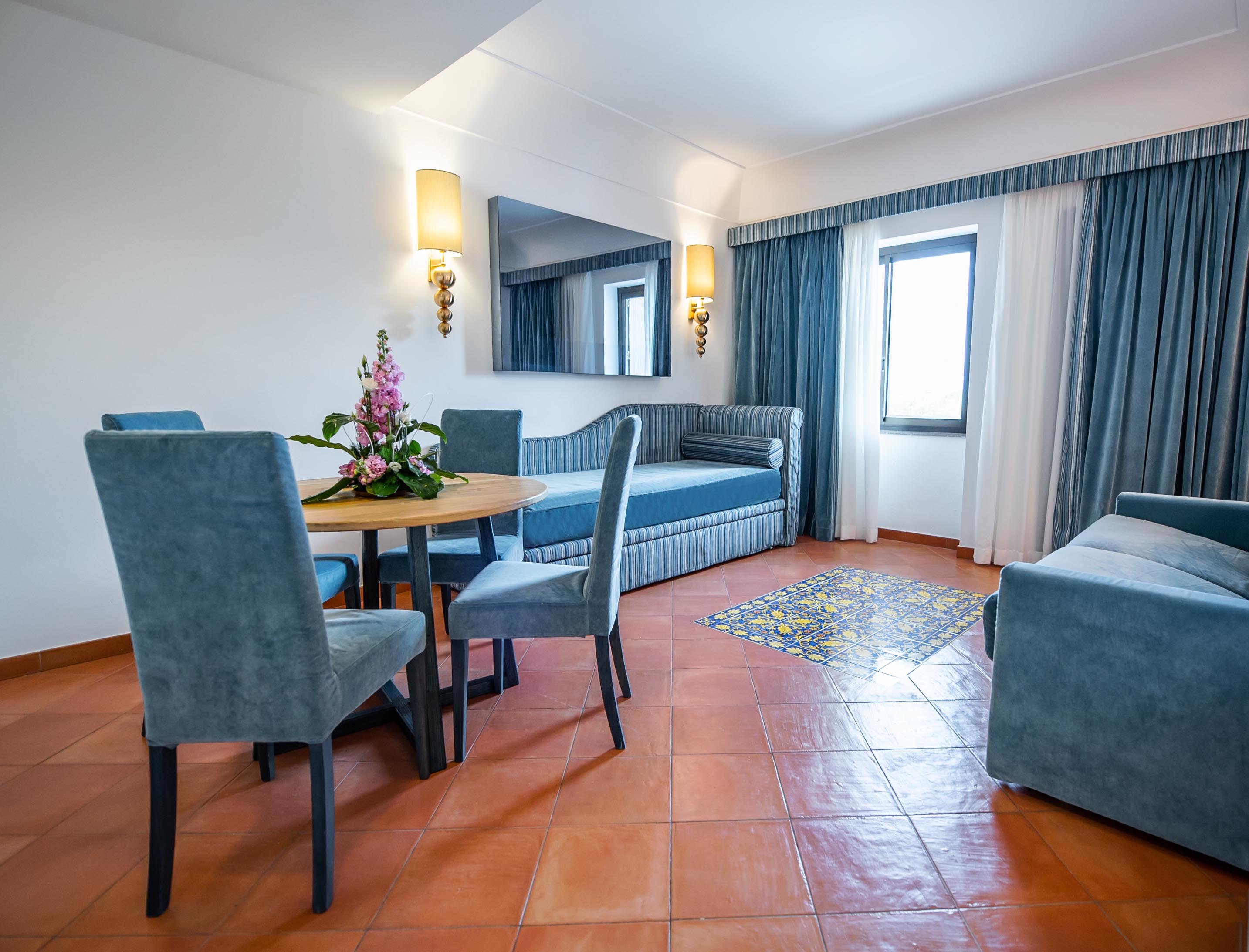 Family Room Garden View