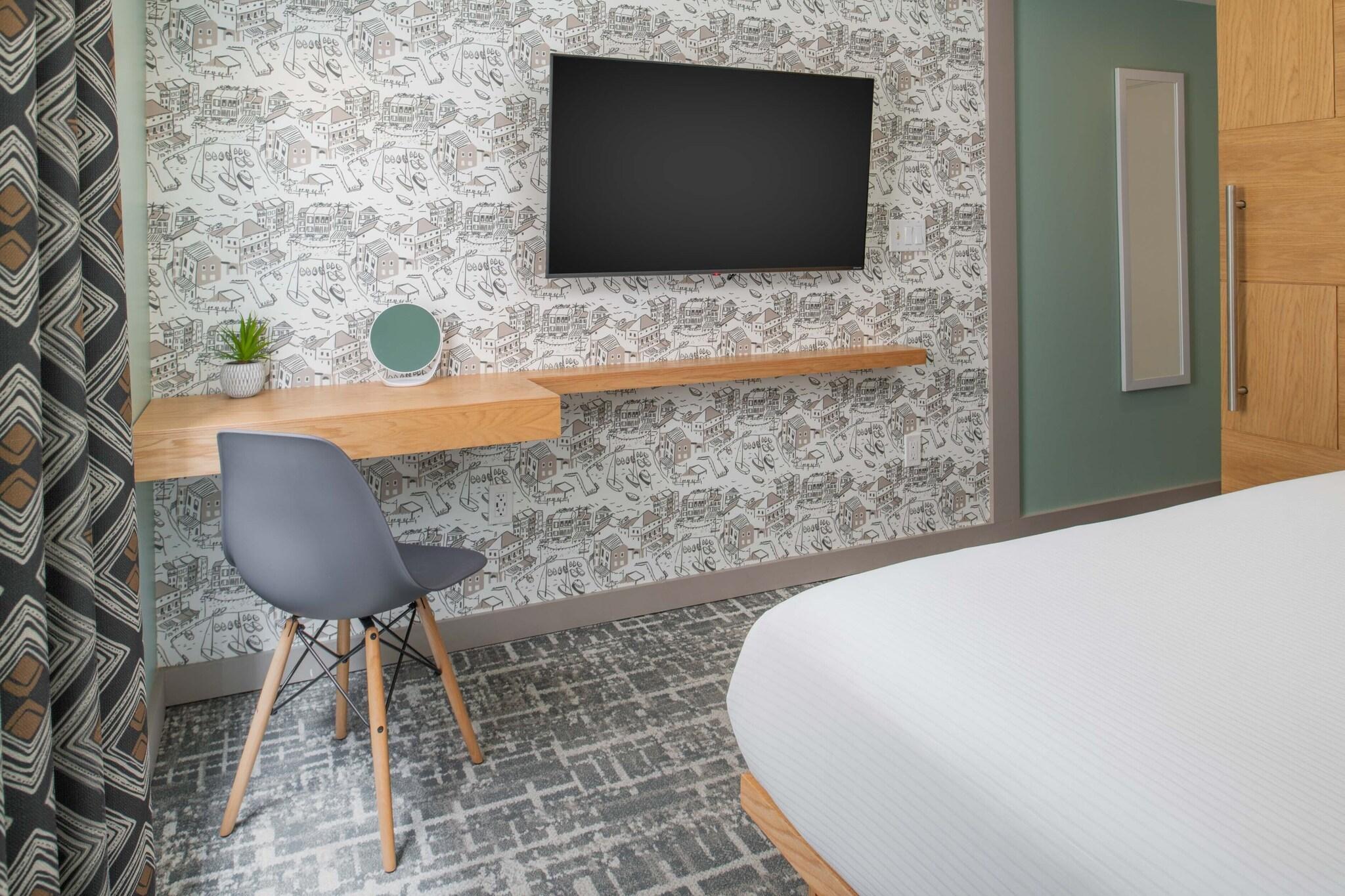 Double Deluxe King Bed