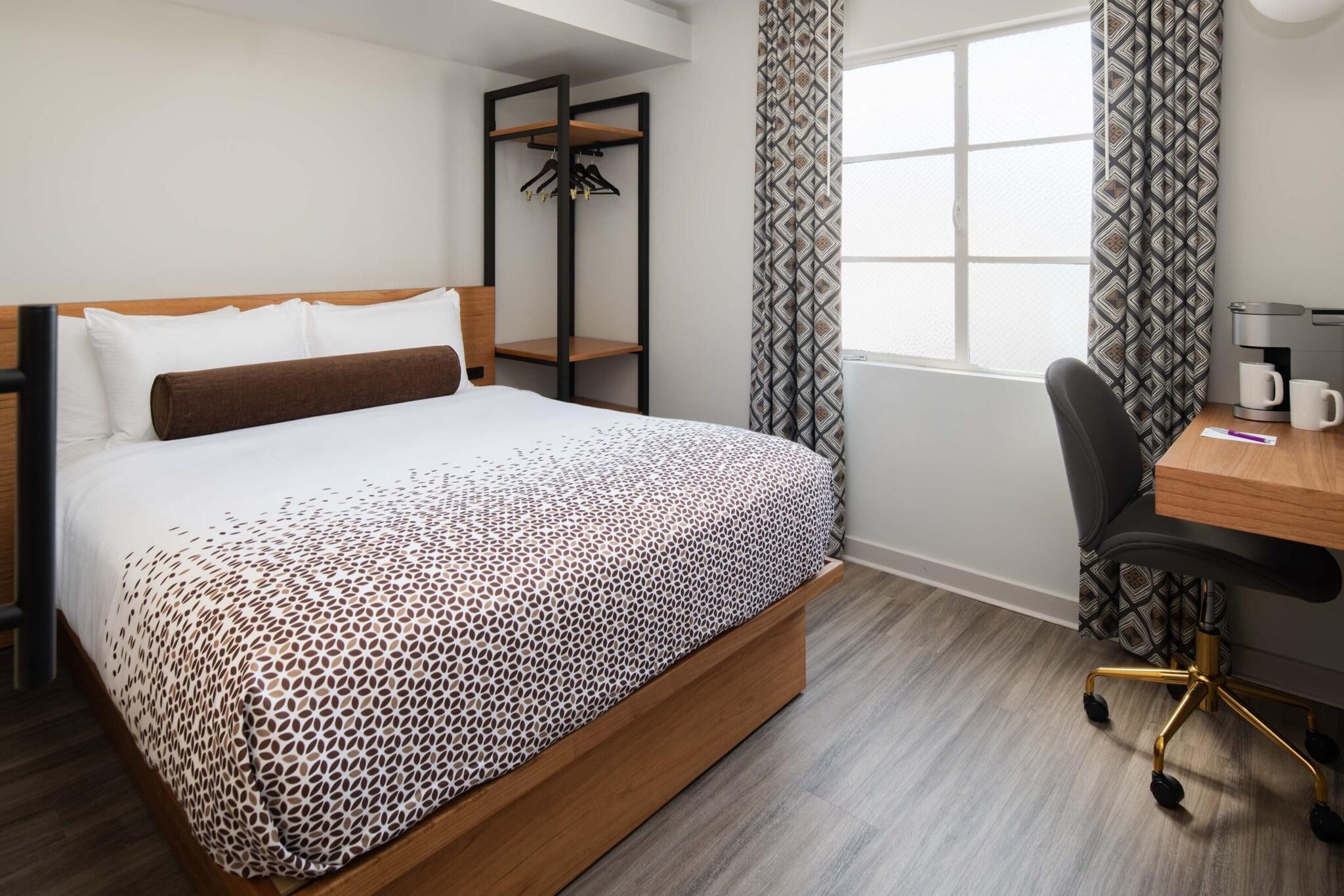 Double Deluxe King Bed