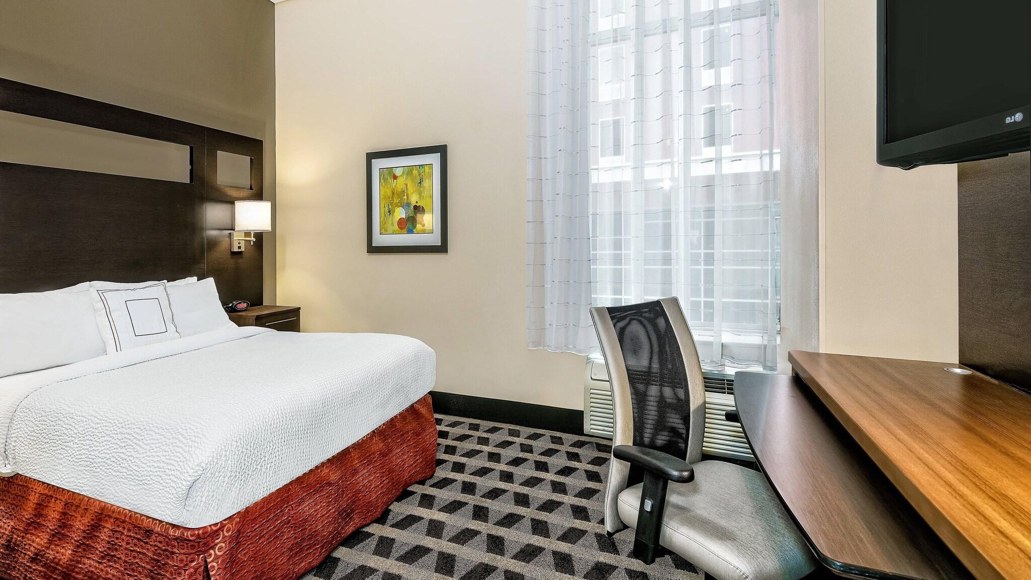 Suite City View King Bed