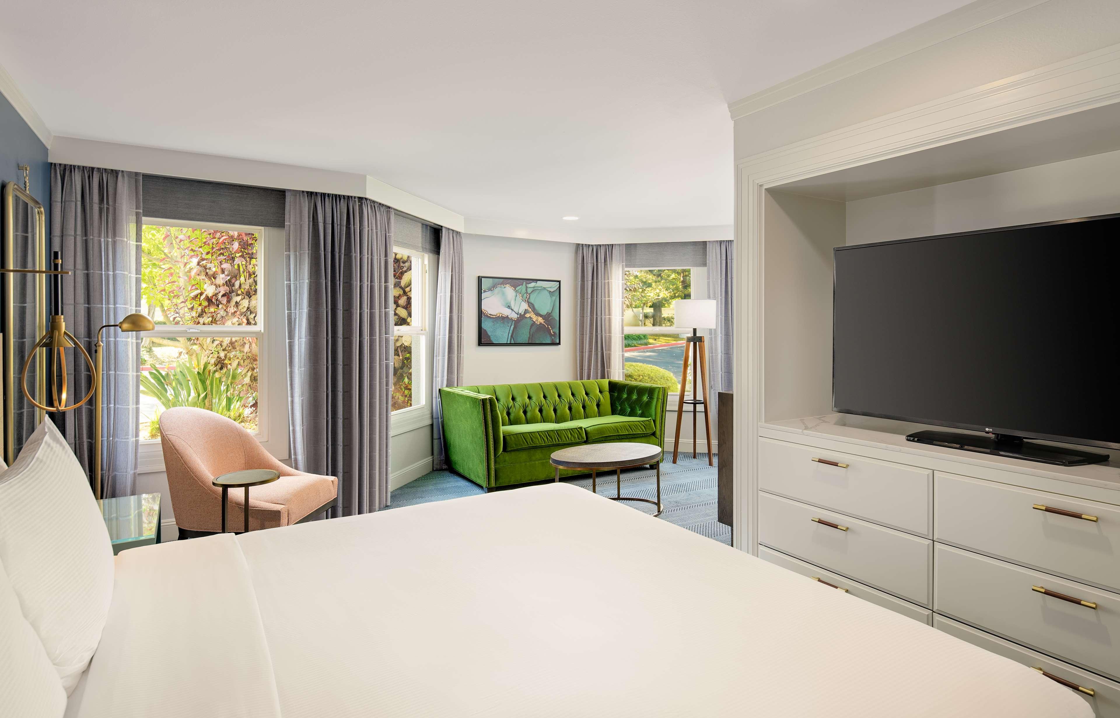 Junior Suite King Size Bed