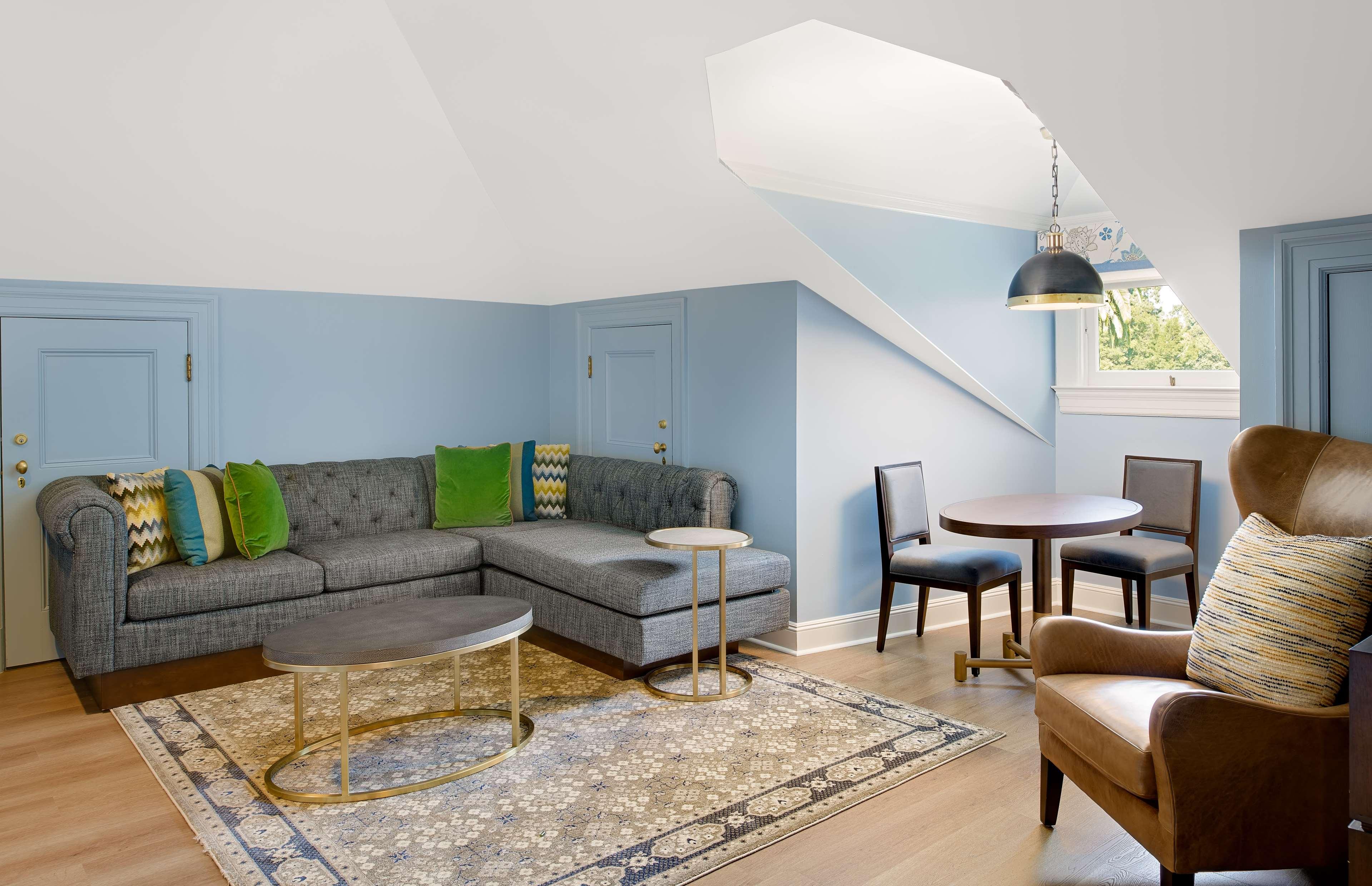 Suite Queen Size Bed