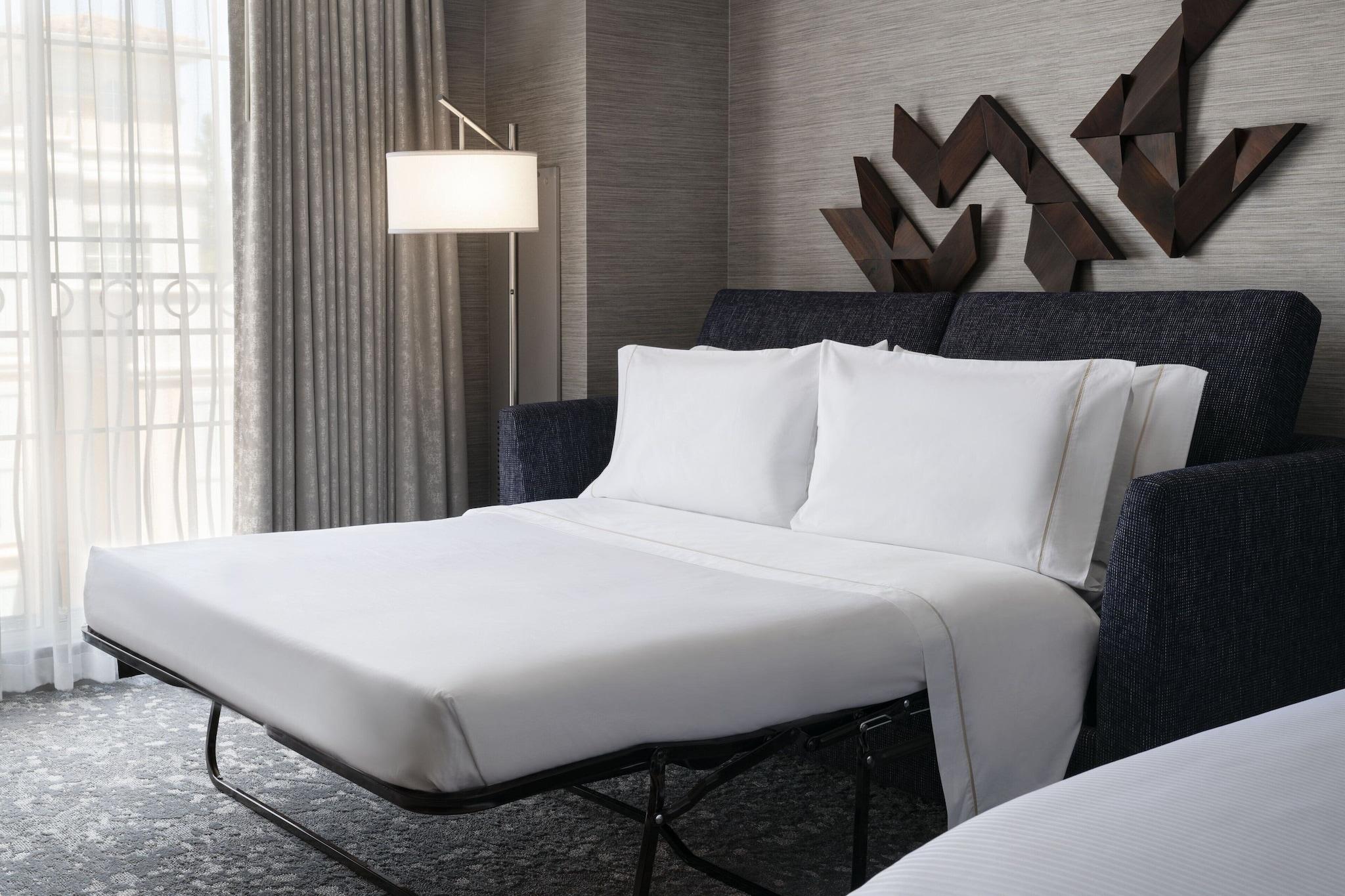 Junior Suite Accessible with Views