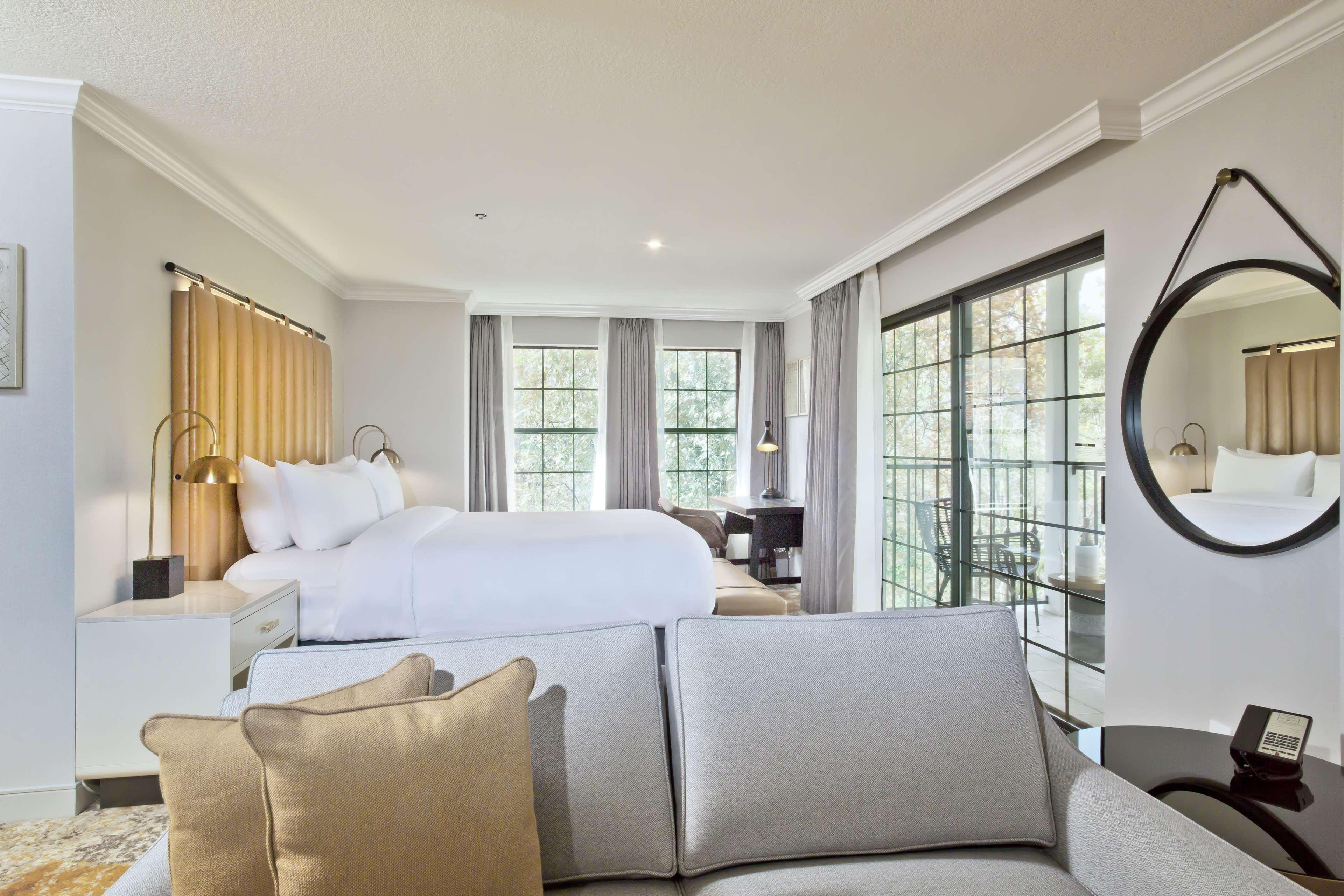 Junior Suite with Balcony