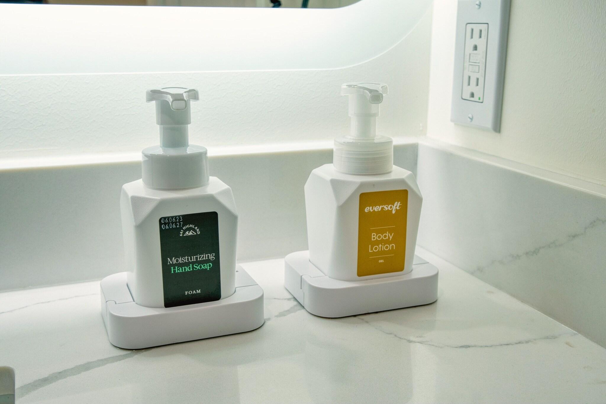 Double Deluxe Two Queen Beds