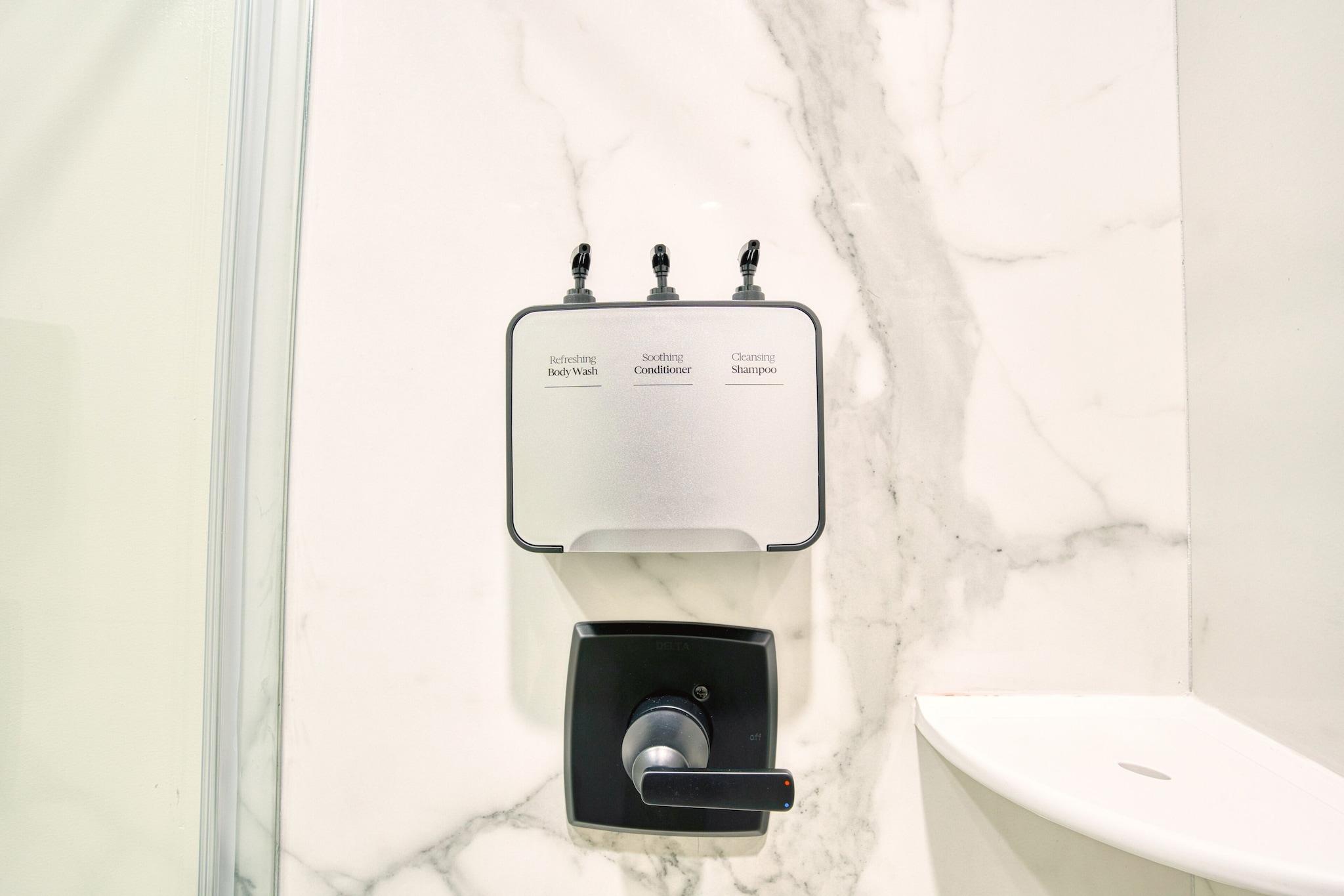 Double Deluxe King Bed