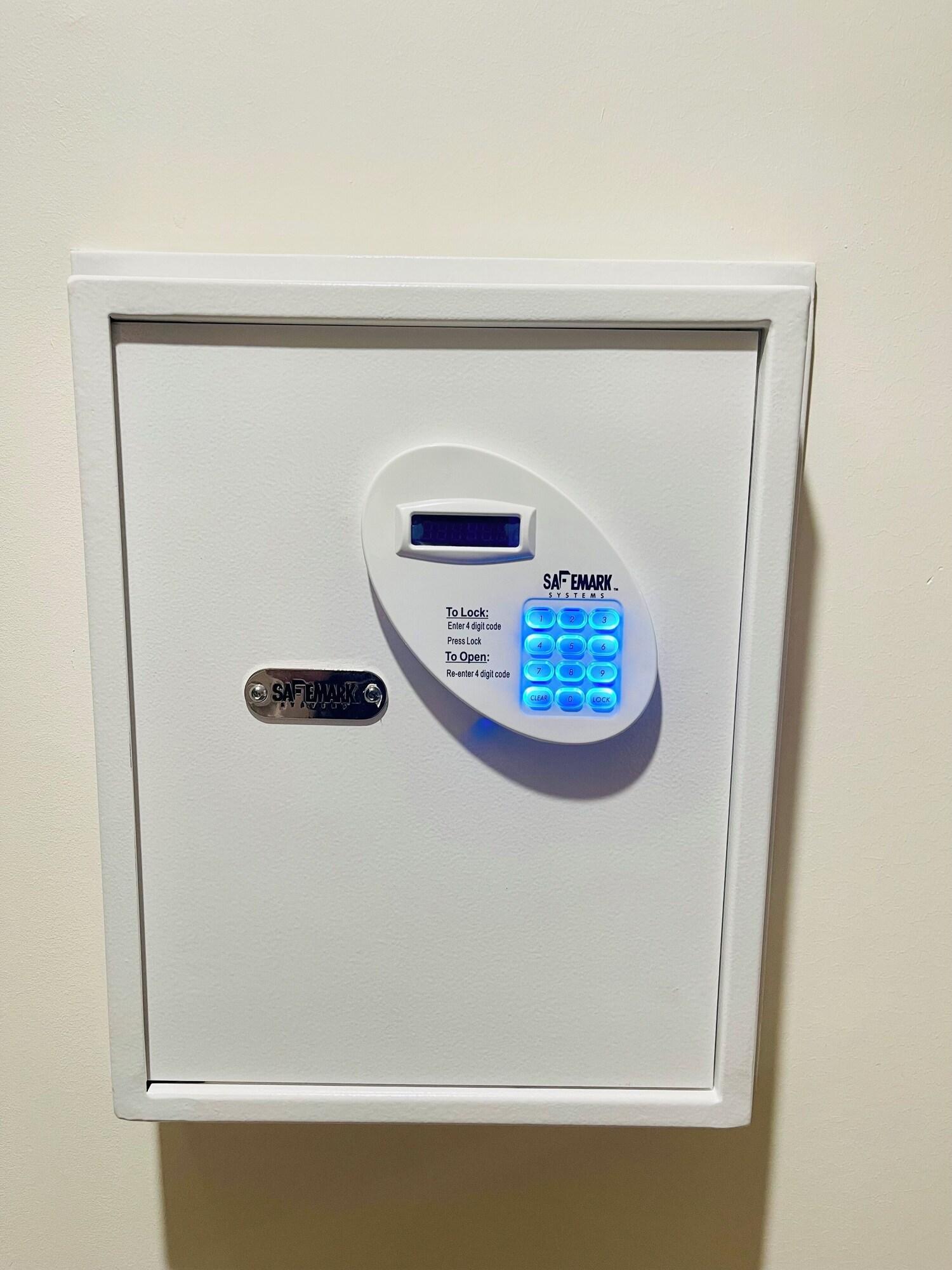 Double Deluxe King Bed