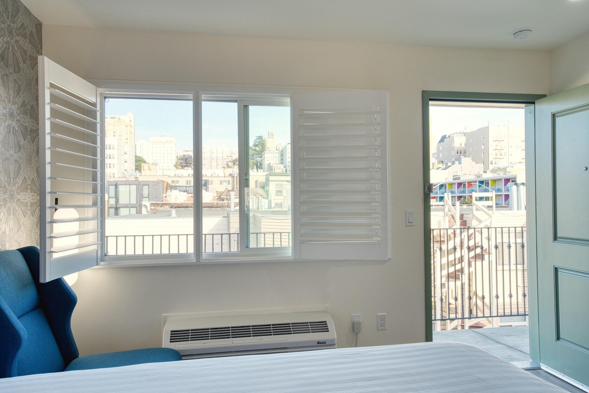 Double Deluxe King Bed