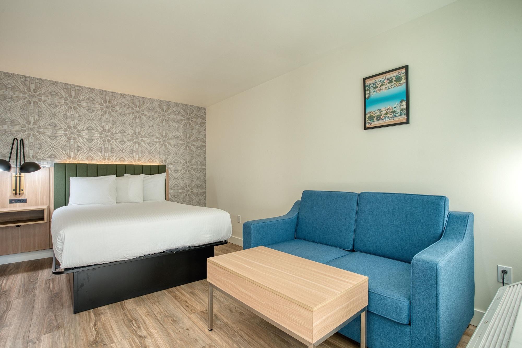 Double Deluxe Two Queen Beds