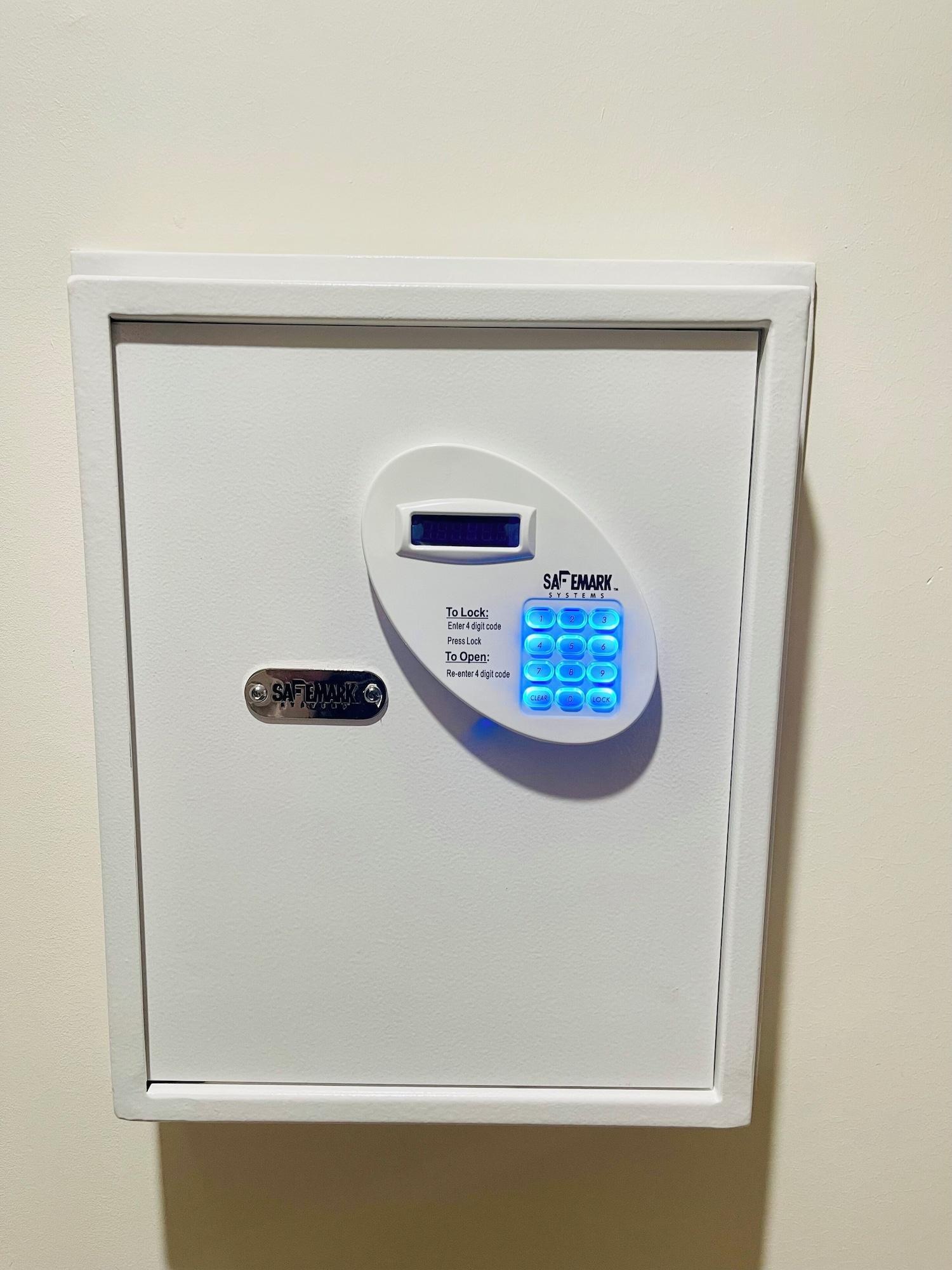 Double Deluxe King Bed