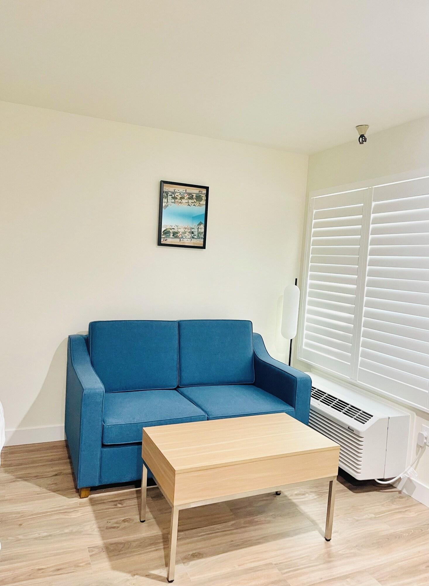 Double Deluxe King Bed