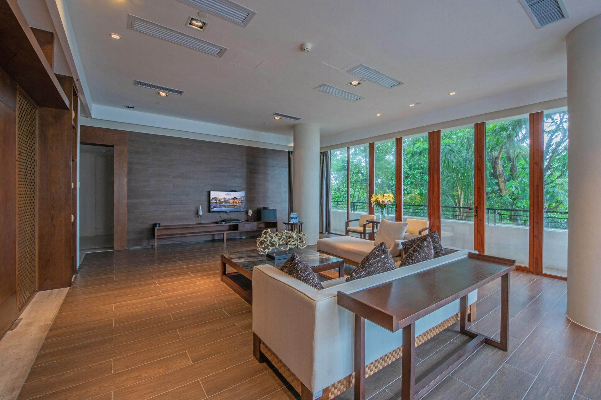 Suite Sea View with Balcony