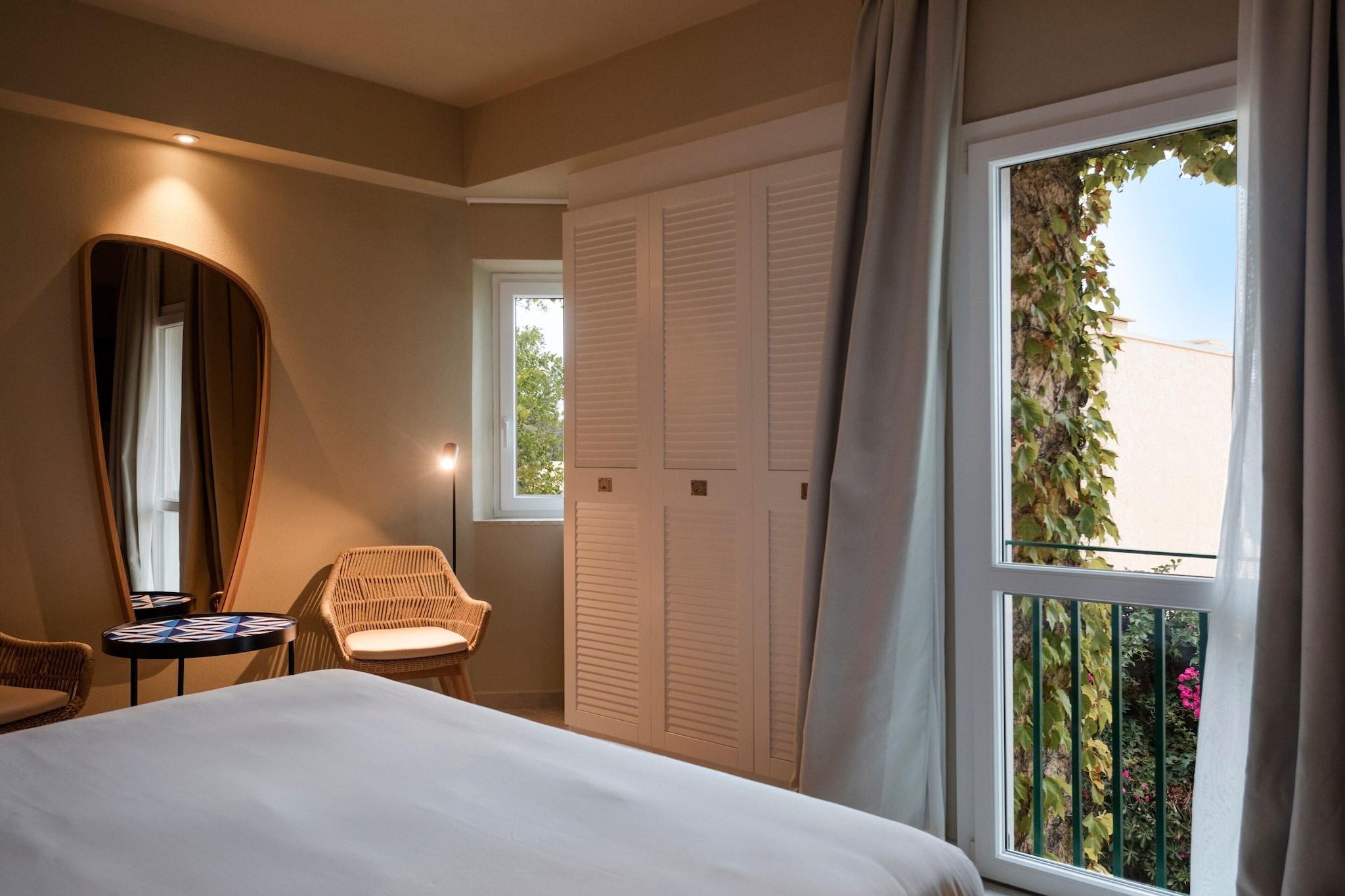 Double Superior King Bed