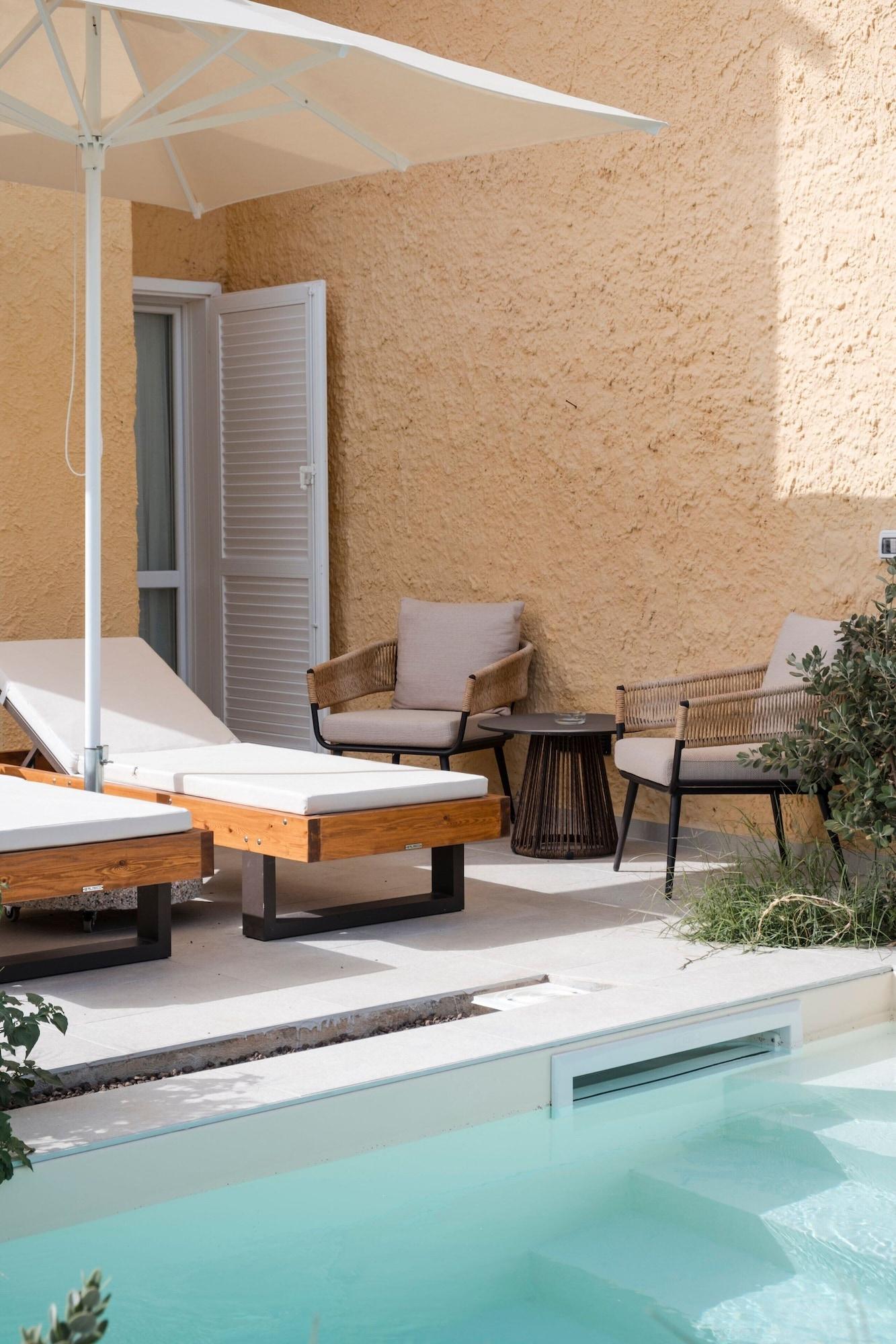 Double Deluxe with Private Pool