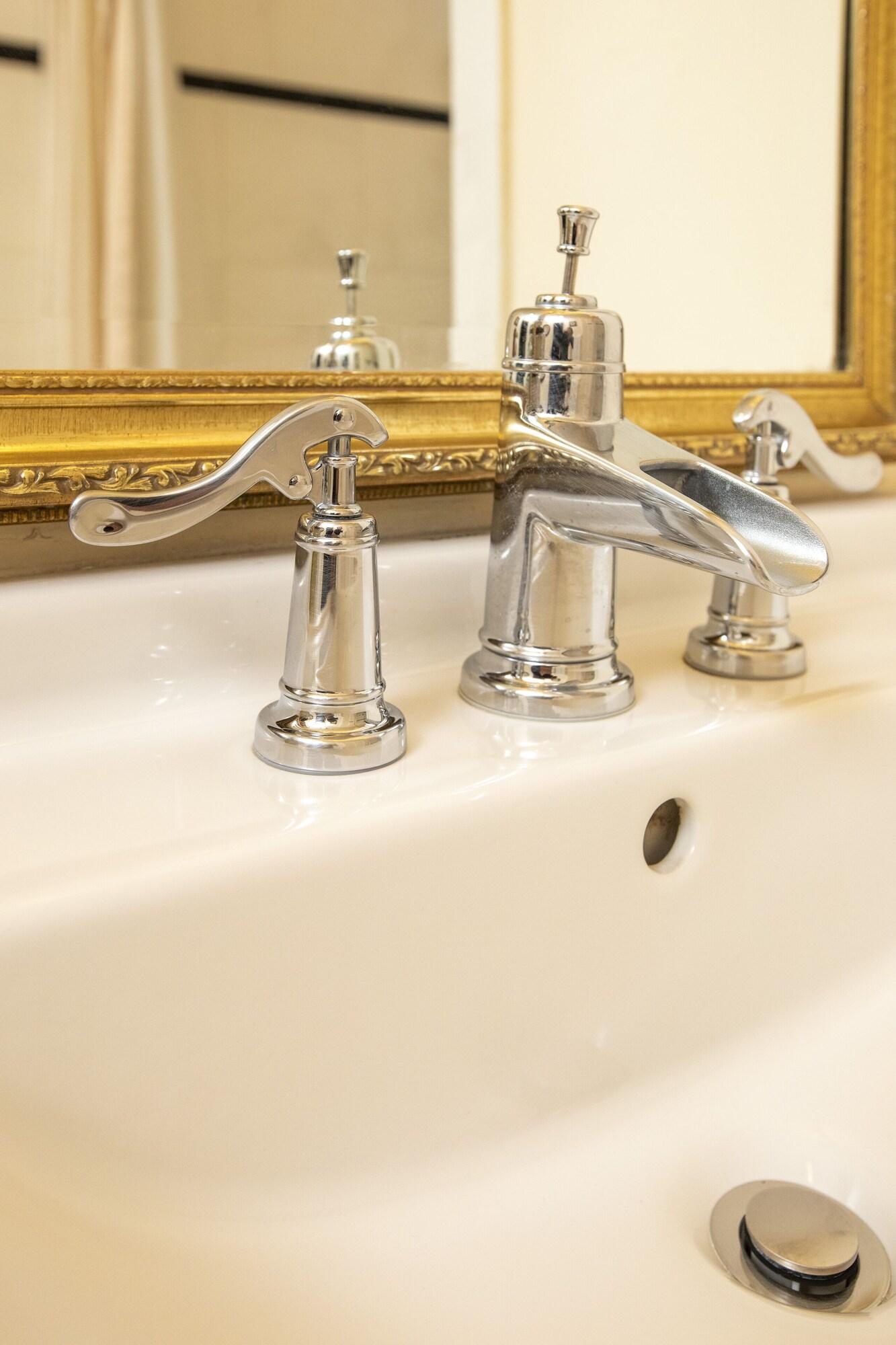 Triple Accessible Superior