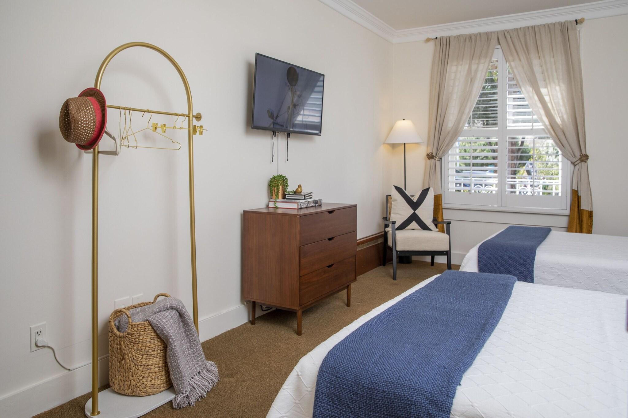 Triple Accessible Superior