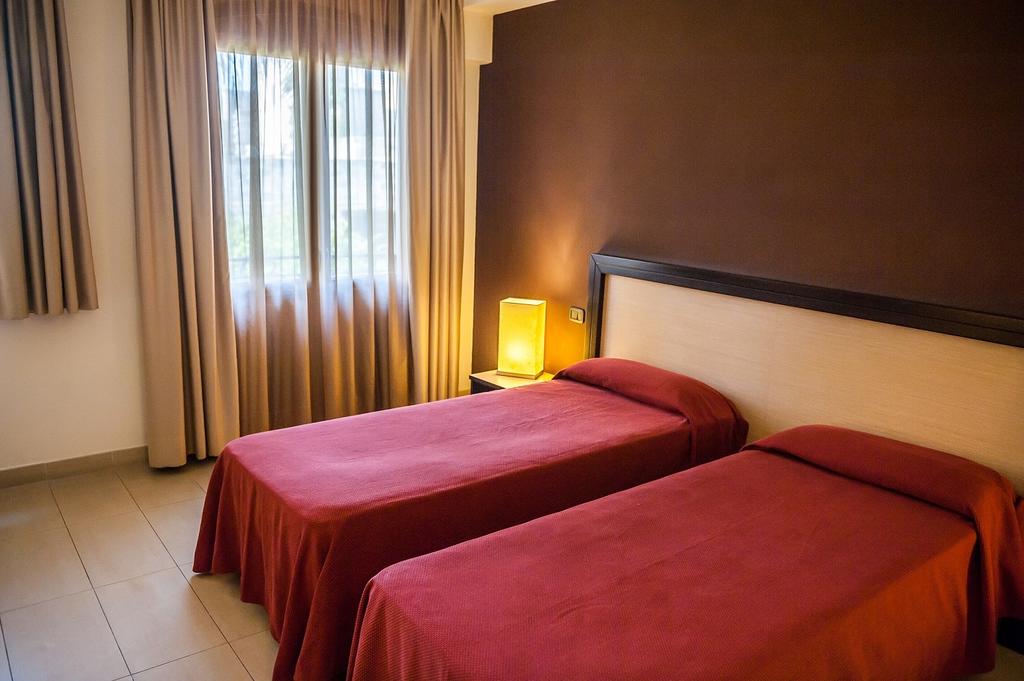 Double or Twin Standard